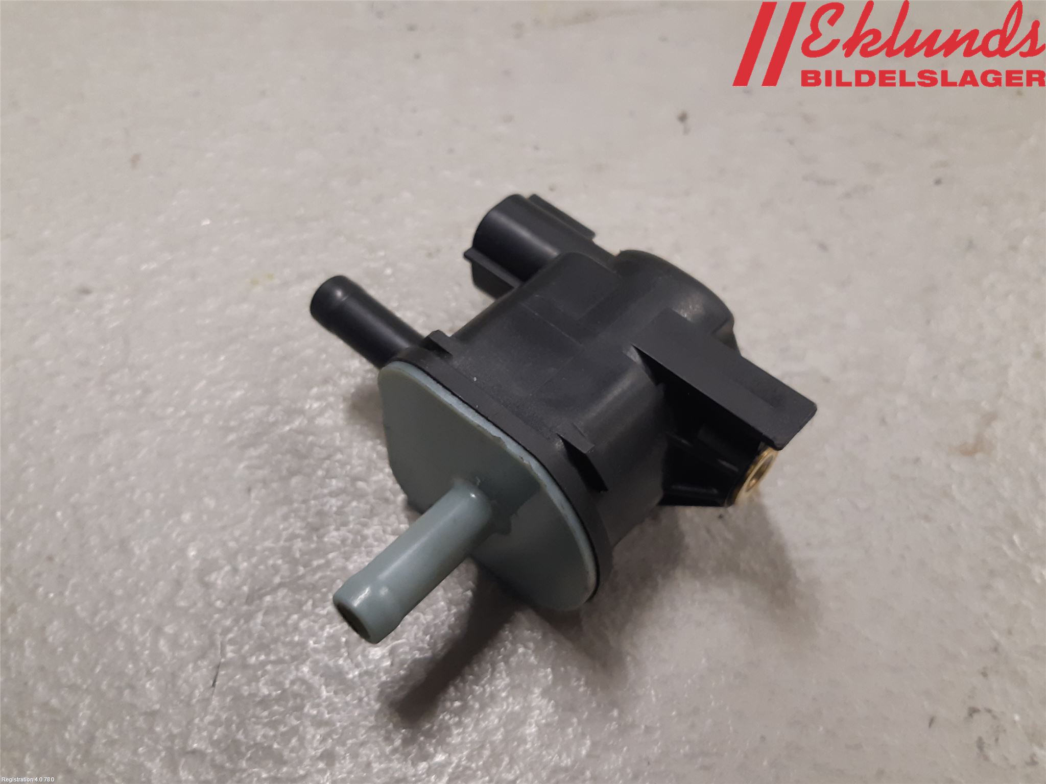 Toyota COROLLA 19- Vakuumventil