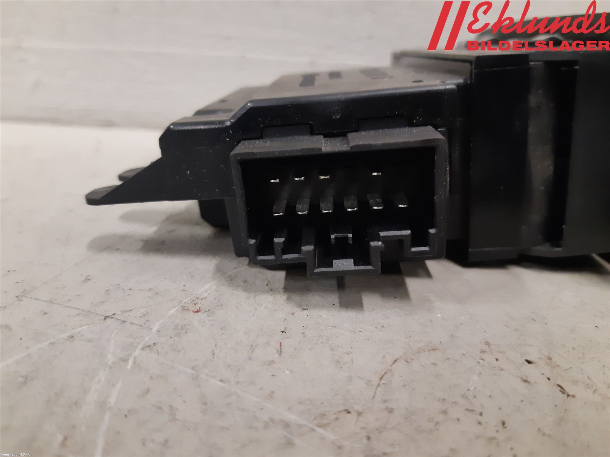 Volvo V70 05-08 Strömställare Elhiss