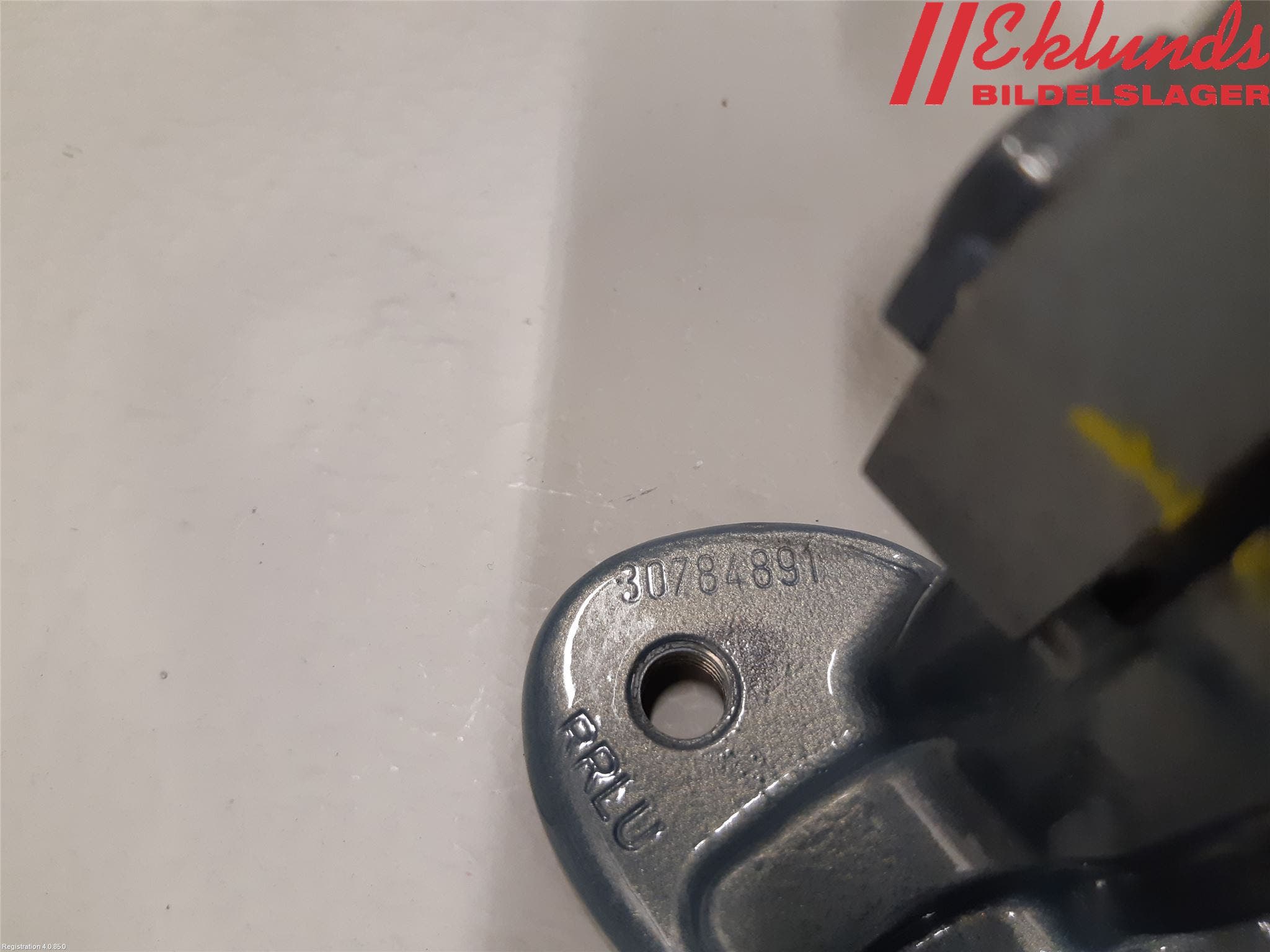 Volvo V50 08-12 Dörrgångjärn