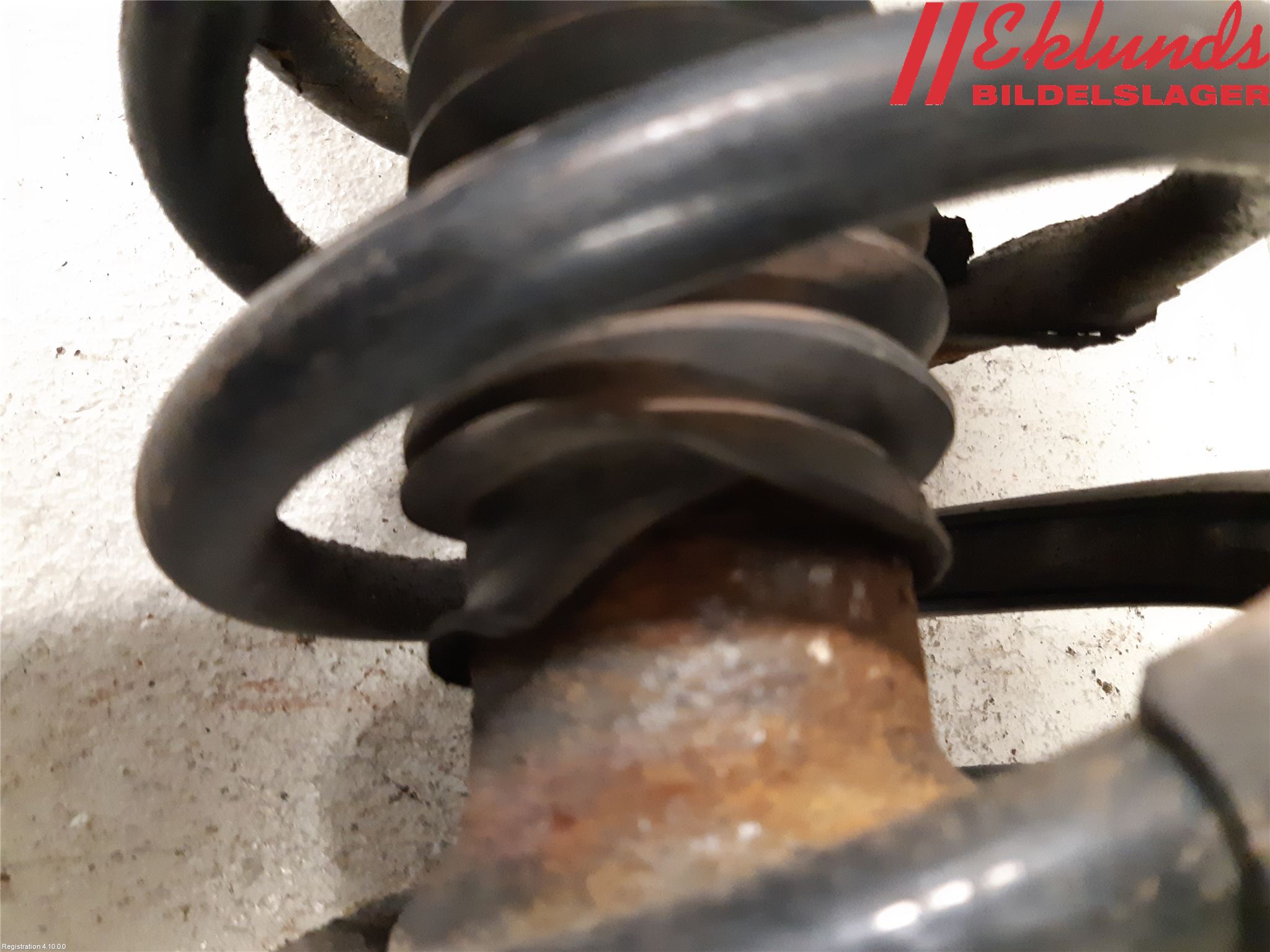 Volvo XC90 07-14 Fjäderben Fram Höger