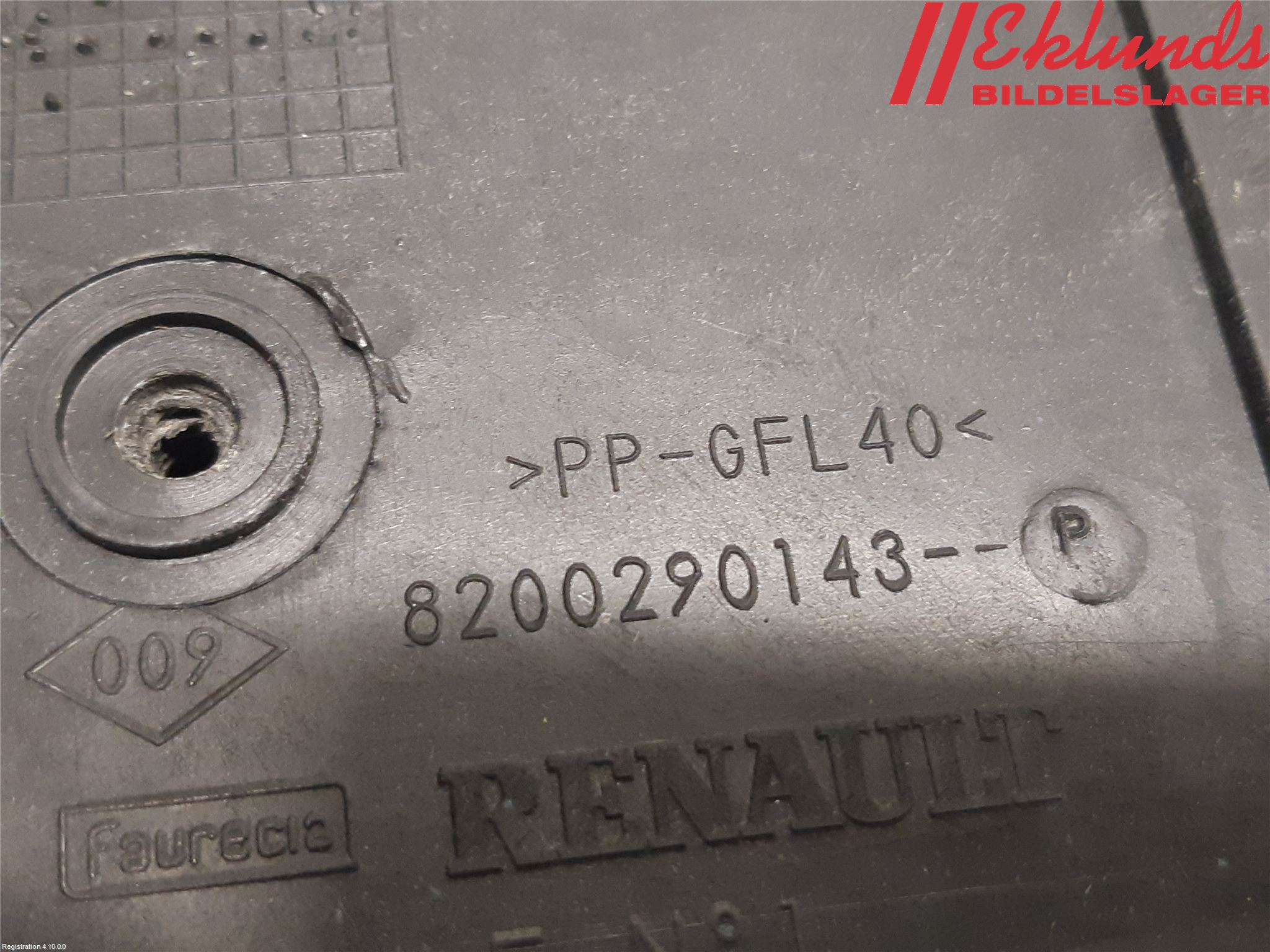 Renault CLIO III  09-12 Frontplåt