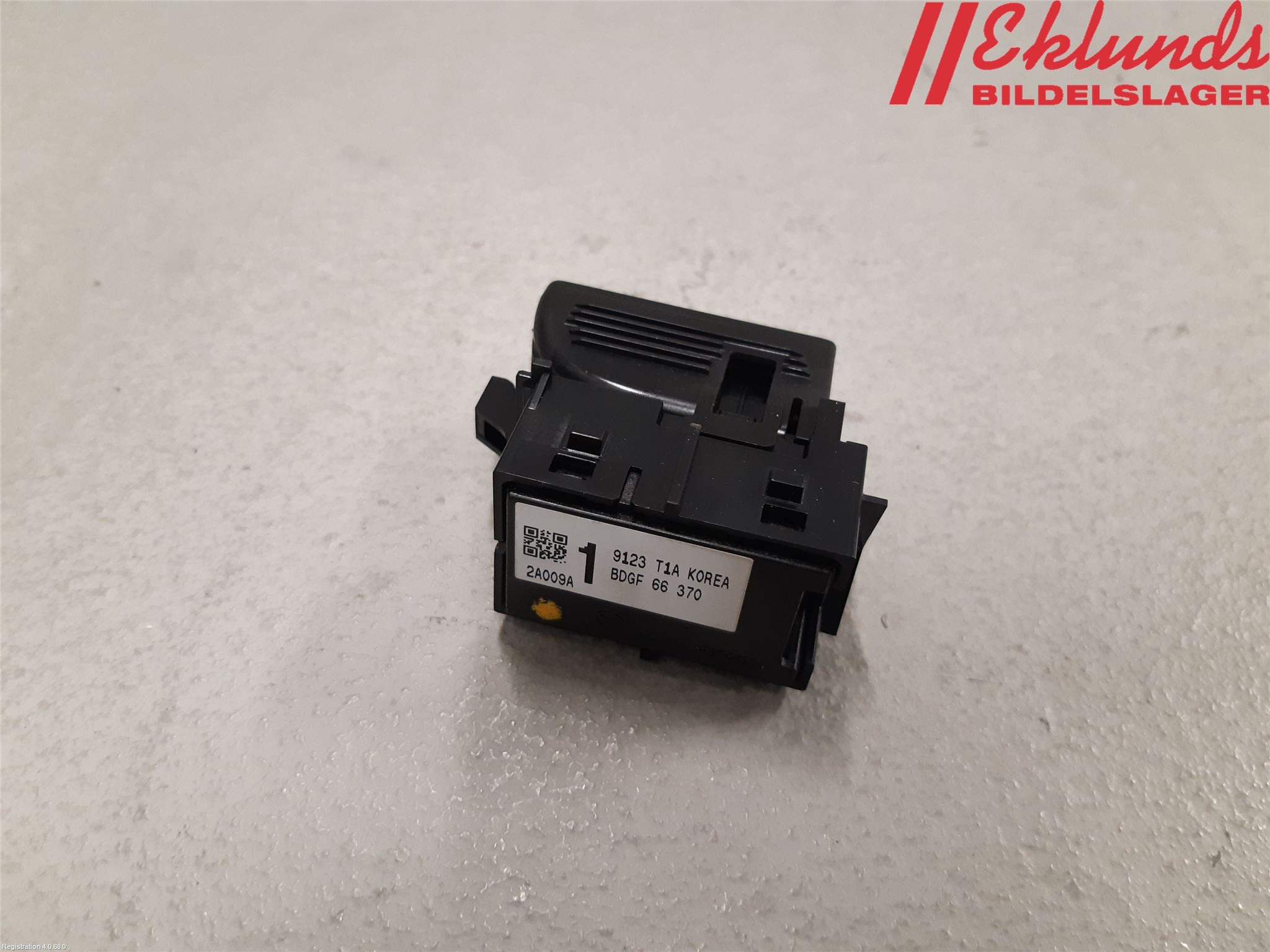 Mazda CX-30 20- Strömställare Elhiss