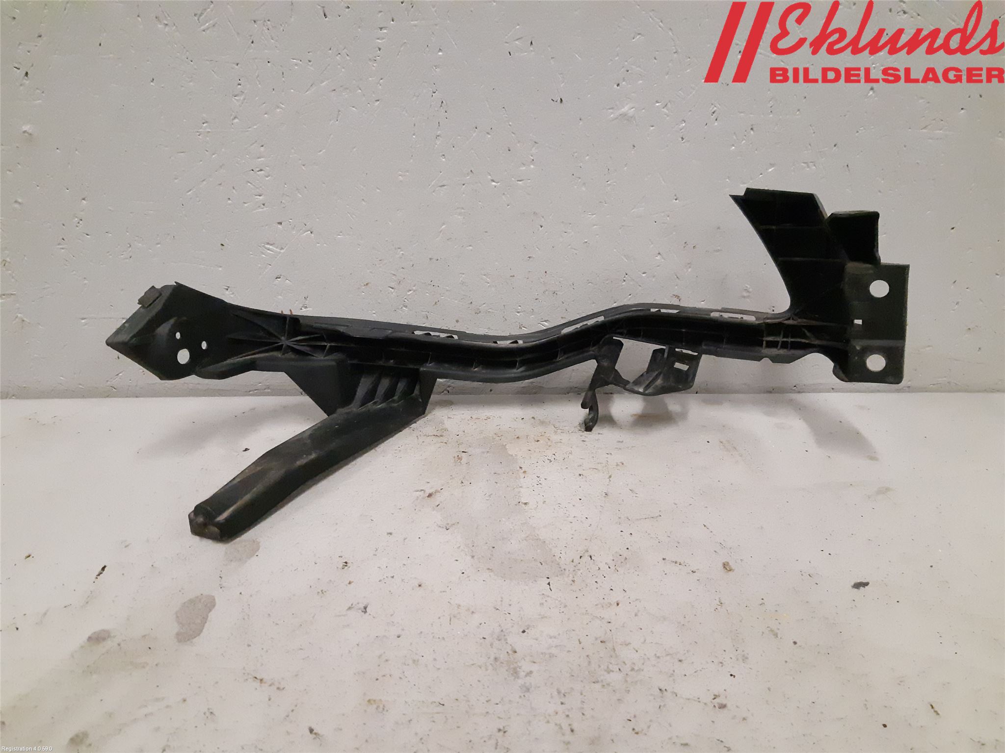 Subaru XV 12-17 Strålkastarsarg Vänster