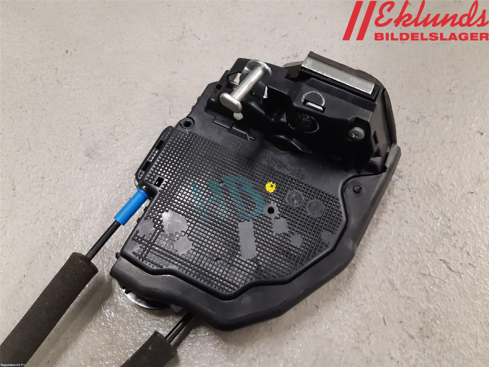 Toyota COROLLA 19- Låskista-Dörrlås