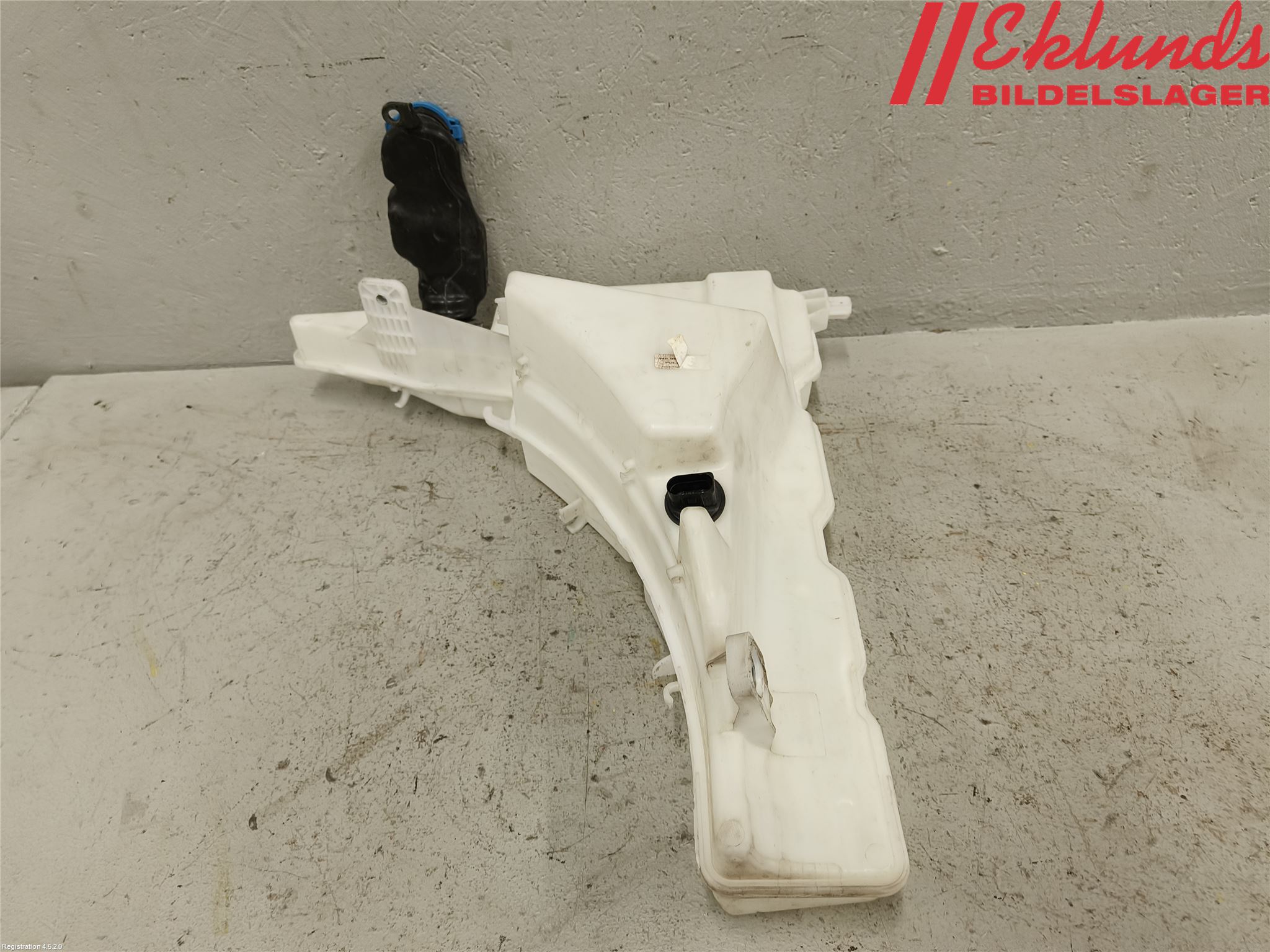 Audi A6 F2/C8 19- Spolartank Vindruta