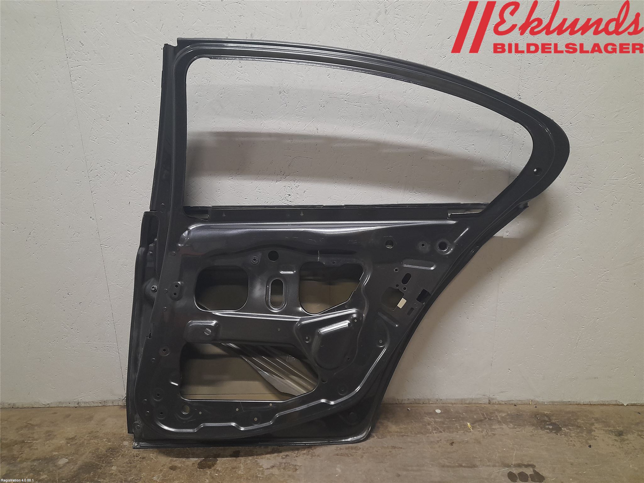 BMW 5 F10/F11/F18 09-17 Dörr Bak Höger