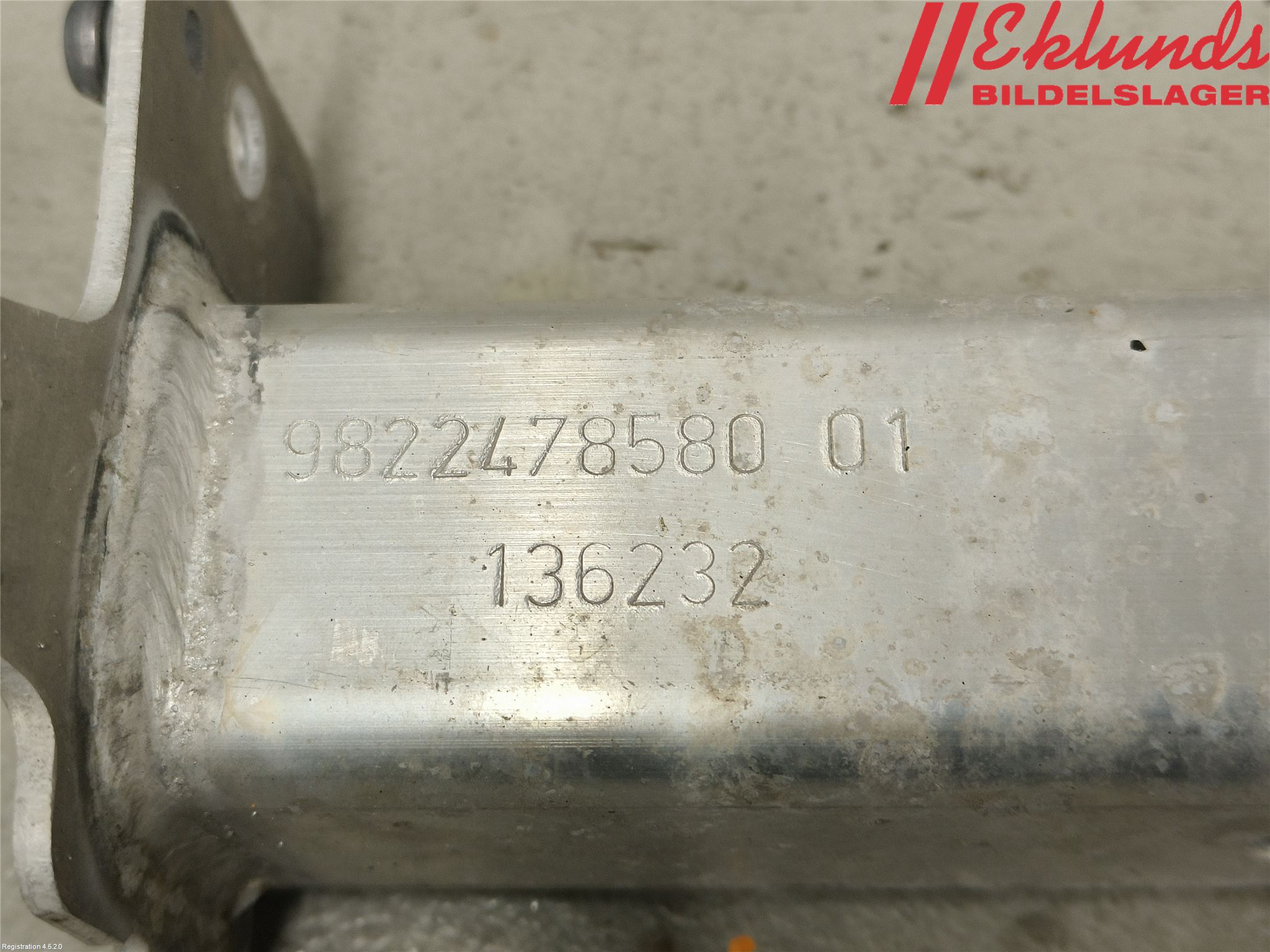 Peugeot 2008/E-2008 20- Stötfångarbärjärn Fram