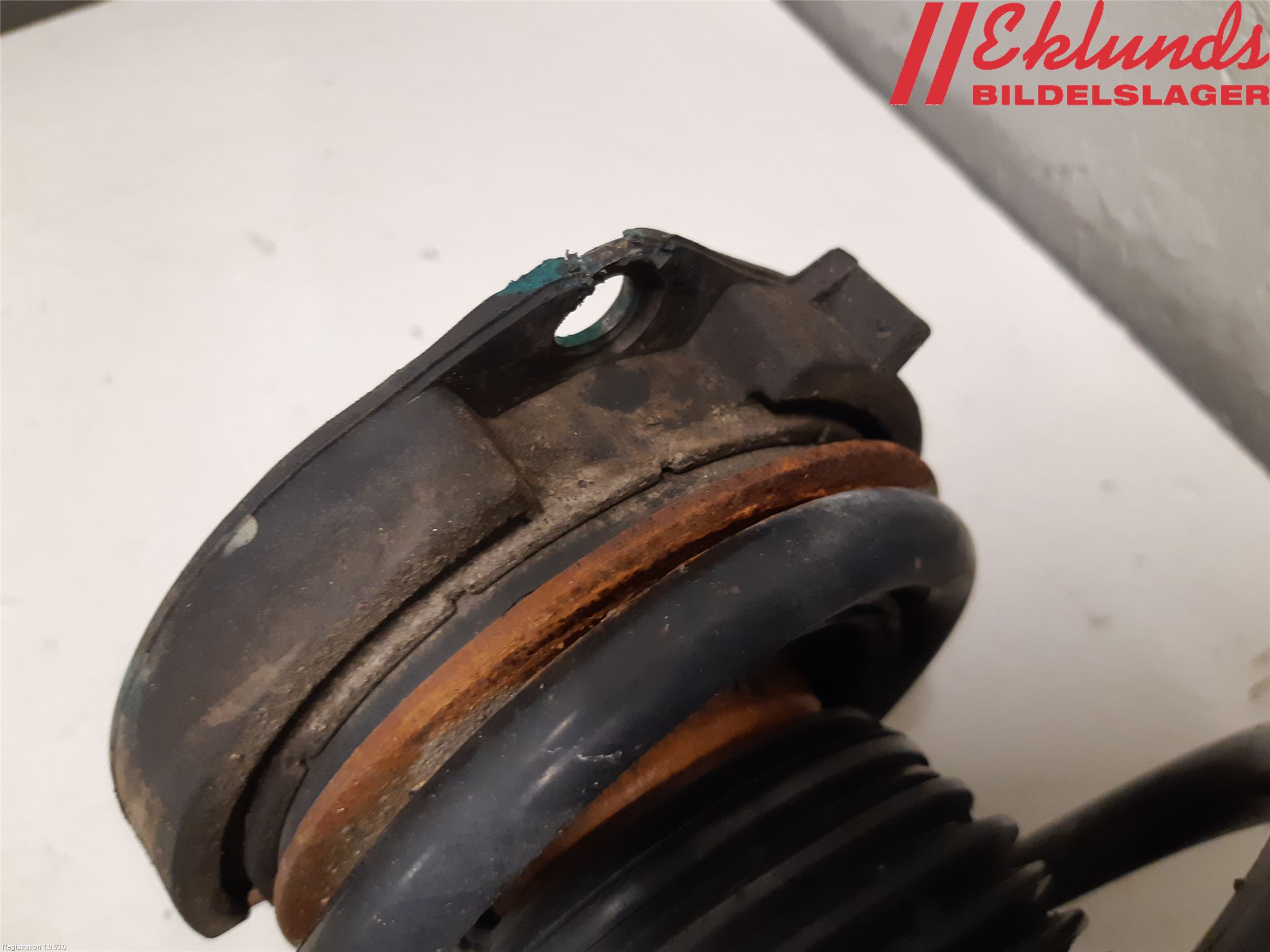 Volkswagen VW TOURAN 03-10 Fjäderben Fram Höger