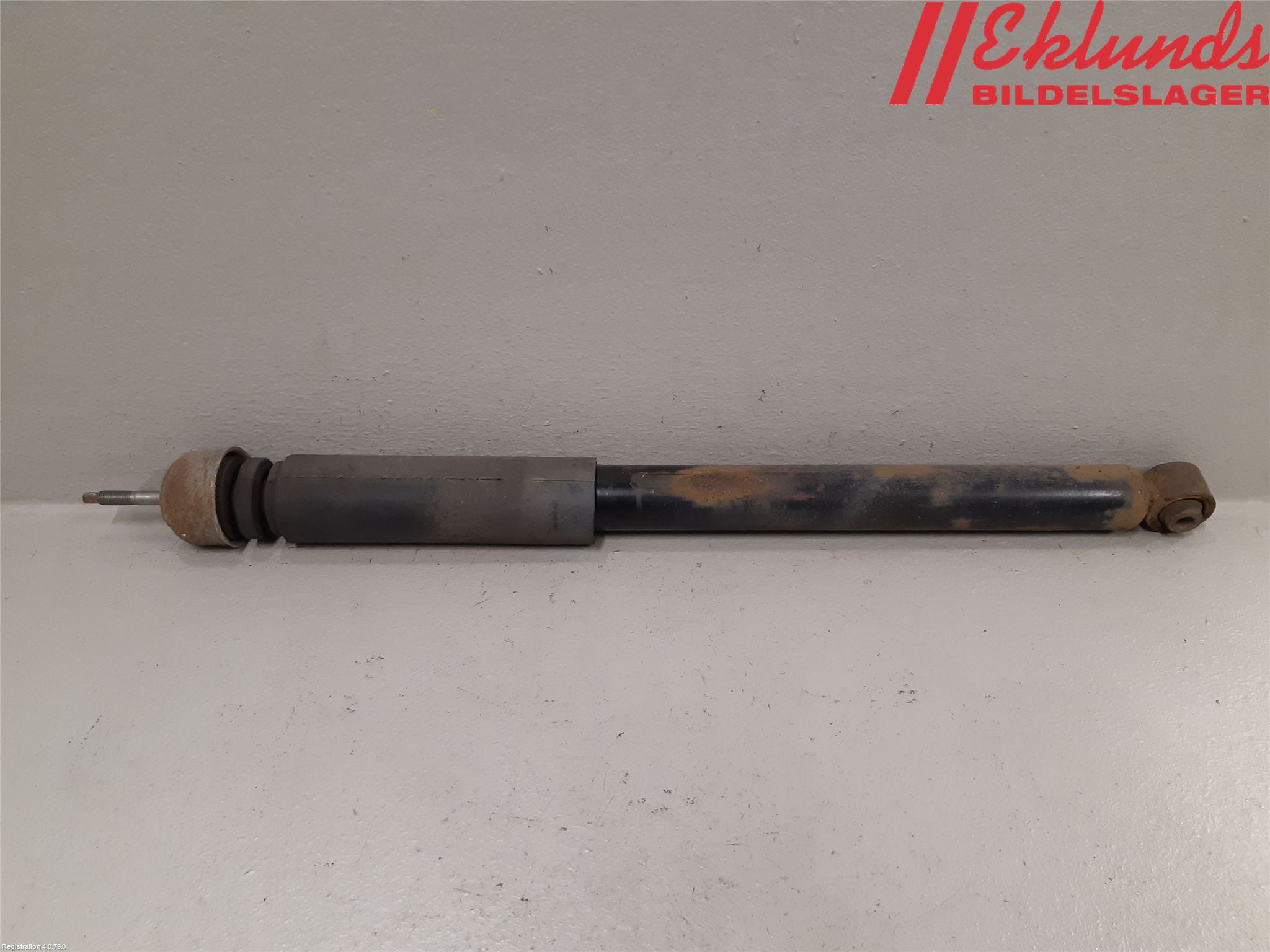 Nissan JUKE 14-19 Stötdämpare Bak