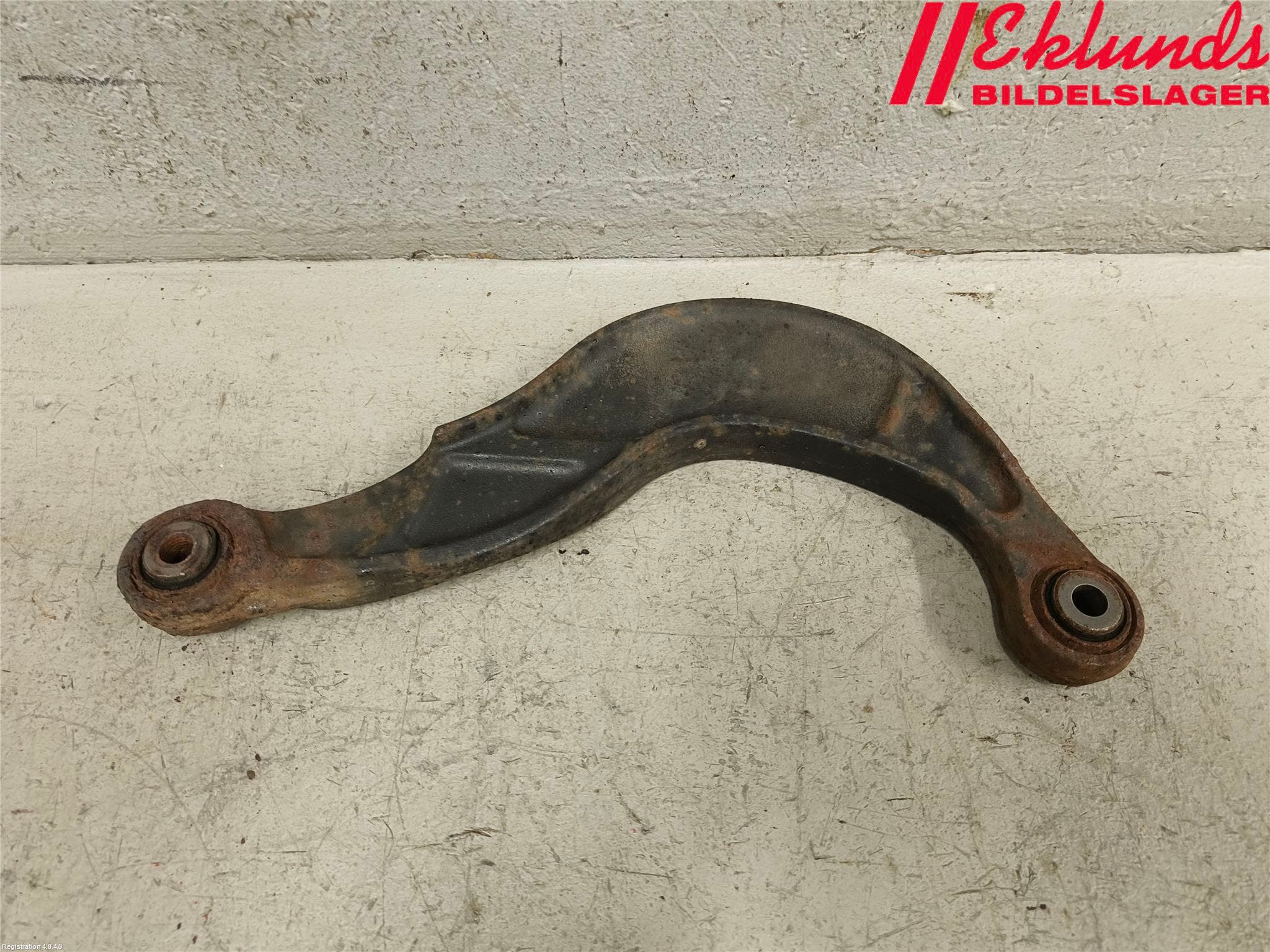 Volvo V60 14-18 Bärarm Bak Övre Höger