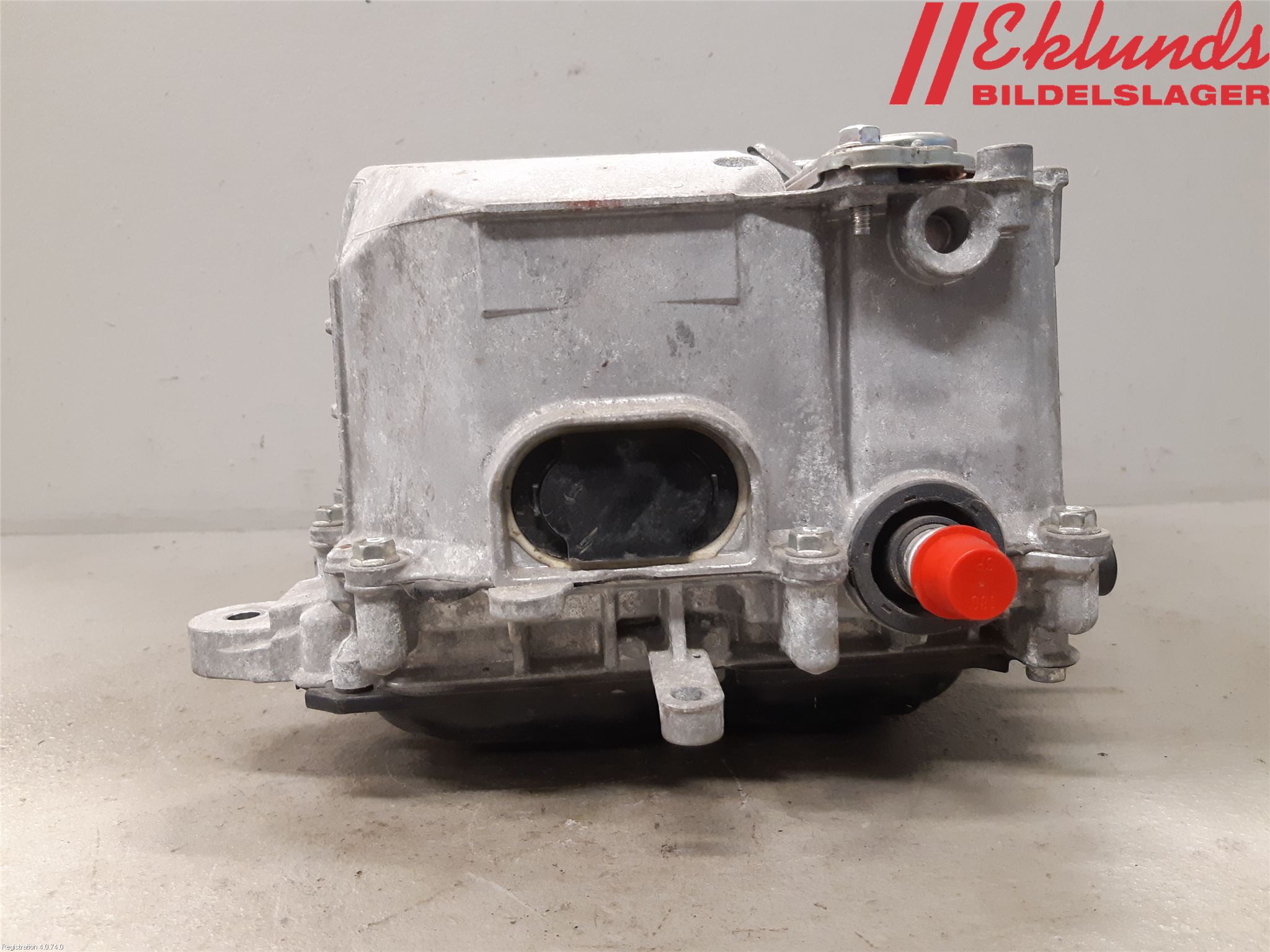 Toyota YARIS XP130 12-14 Hybridconverter
