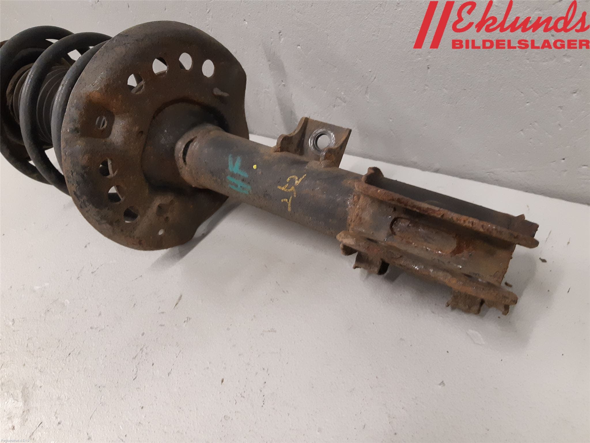 Hyundai i40 08-15 Fjäderben Fram Höger