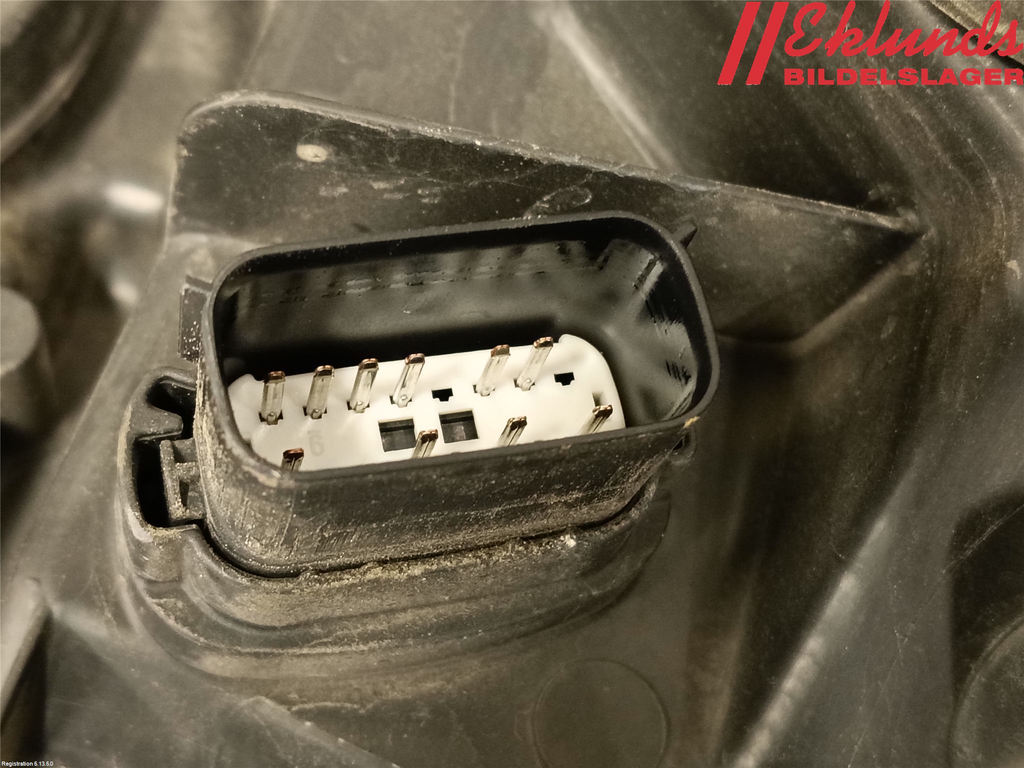 Ford MONDEO 15-22 Strålkastare Höger