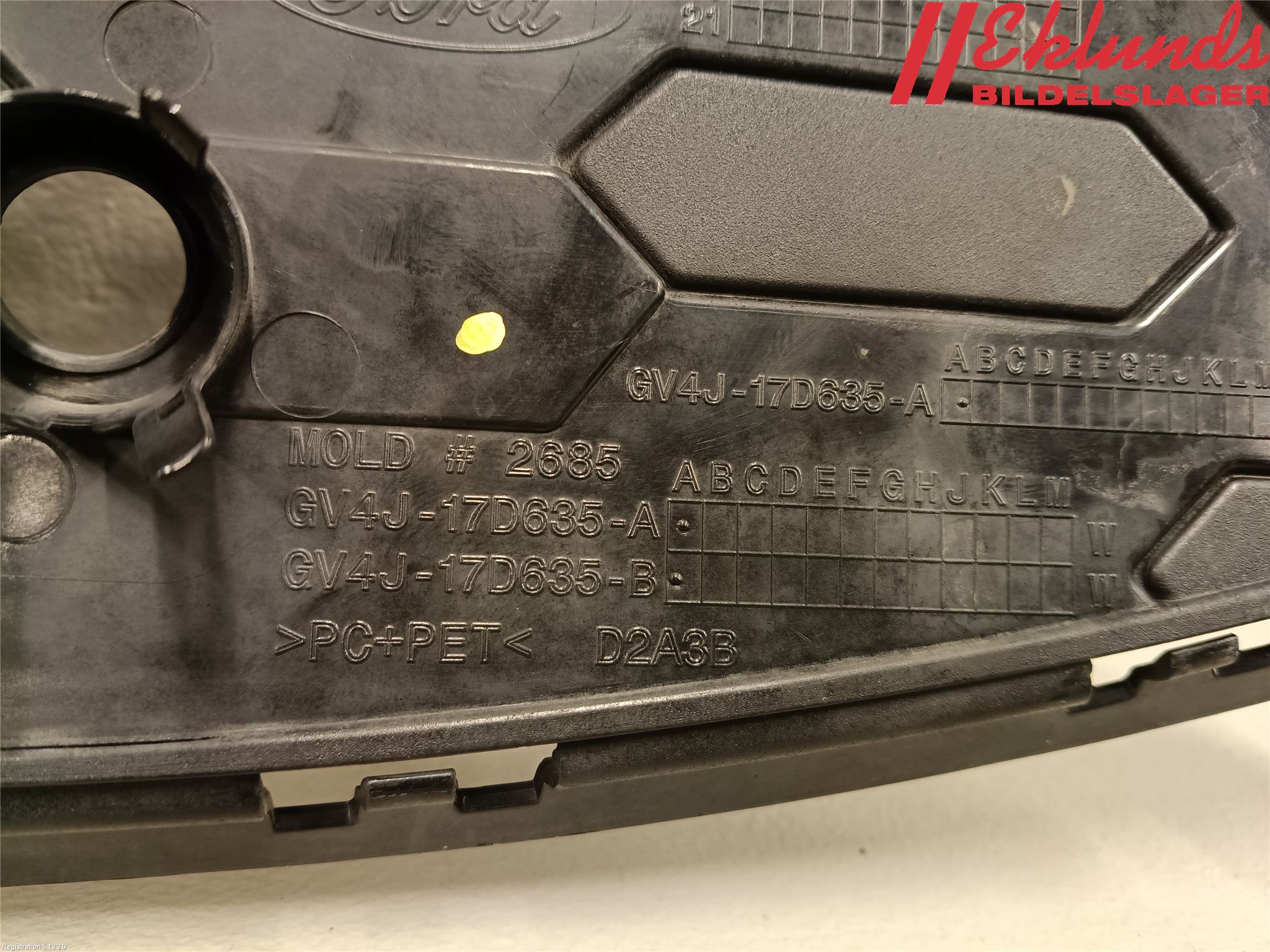 Ford KUGA 17-19 Stöt Utfyllnad-List-Grill