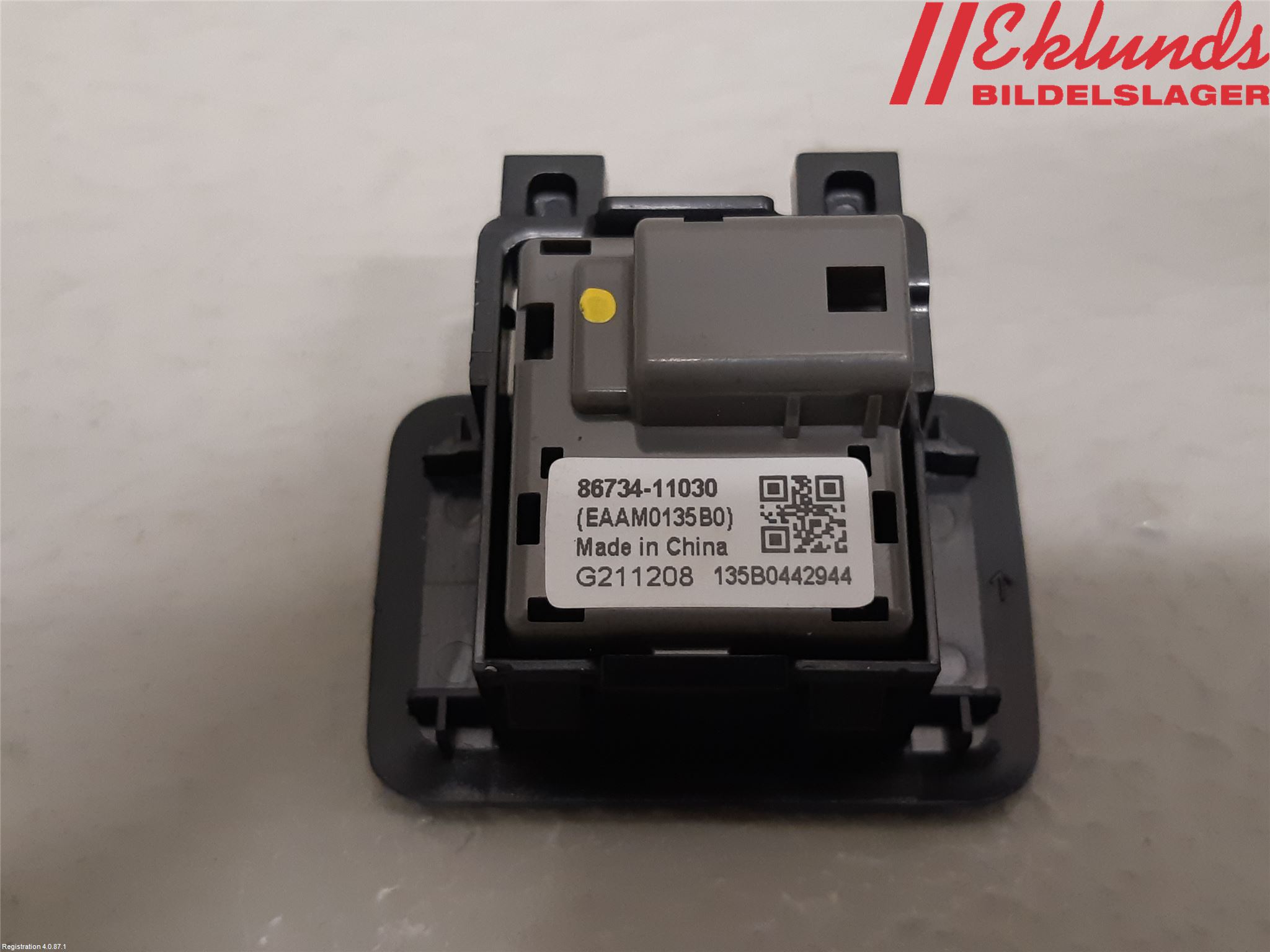 Toyota YARIS XP21 20- Telefon