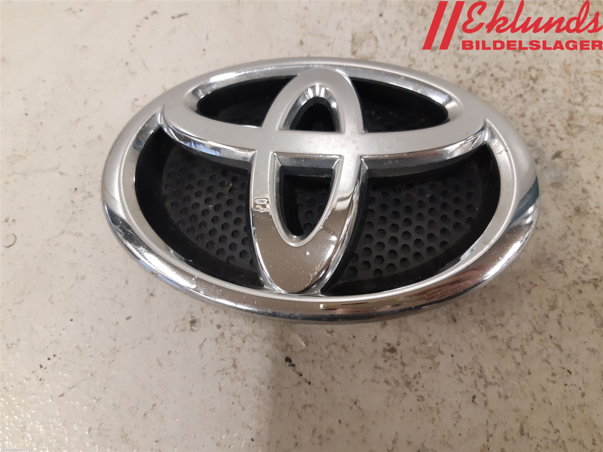 Toyota AURIS 10-12 Emblem