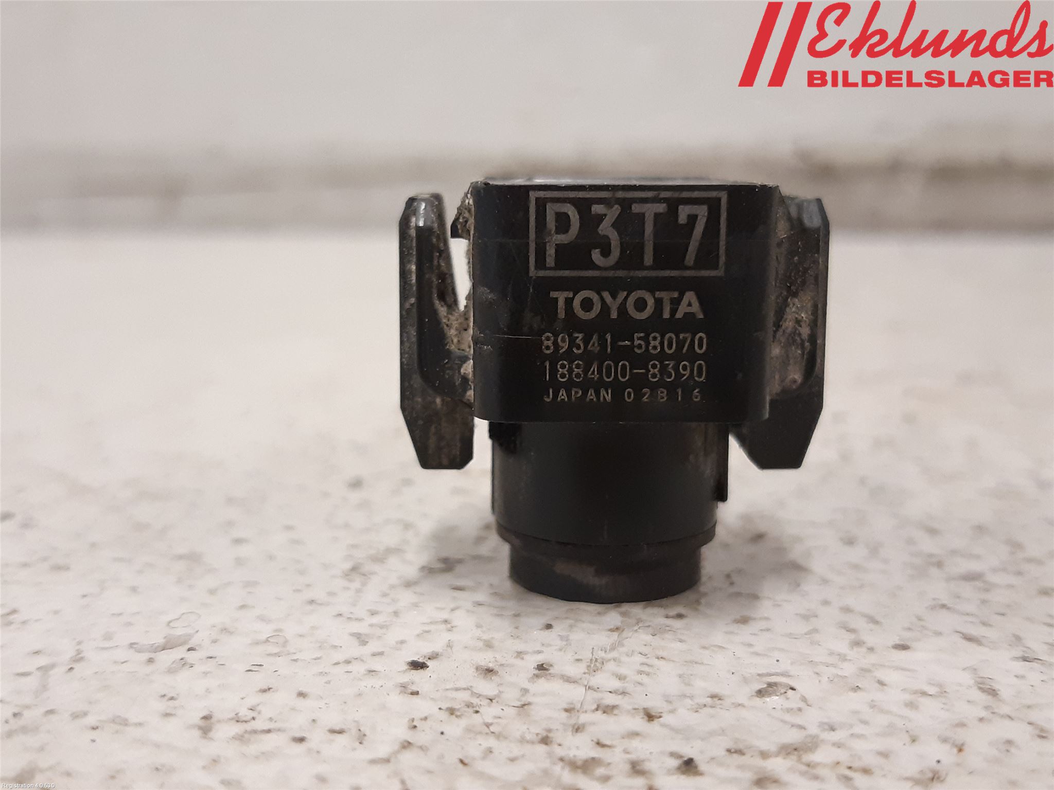 Toyota PRIUS (ZVW50) 16-21 Parkeringshjälp Frontsensor