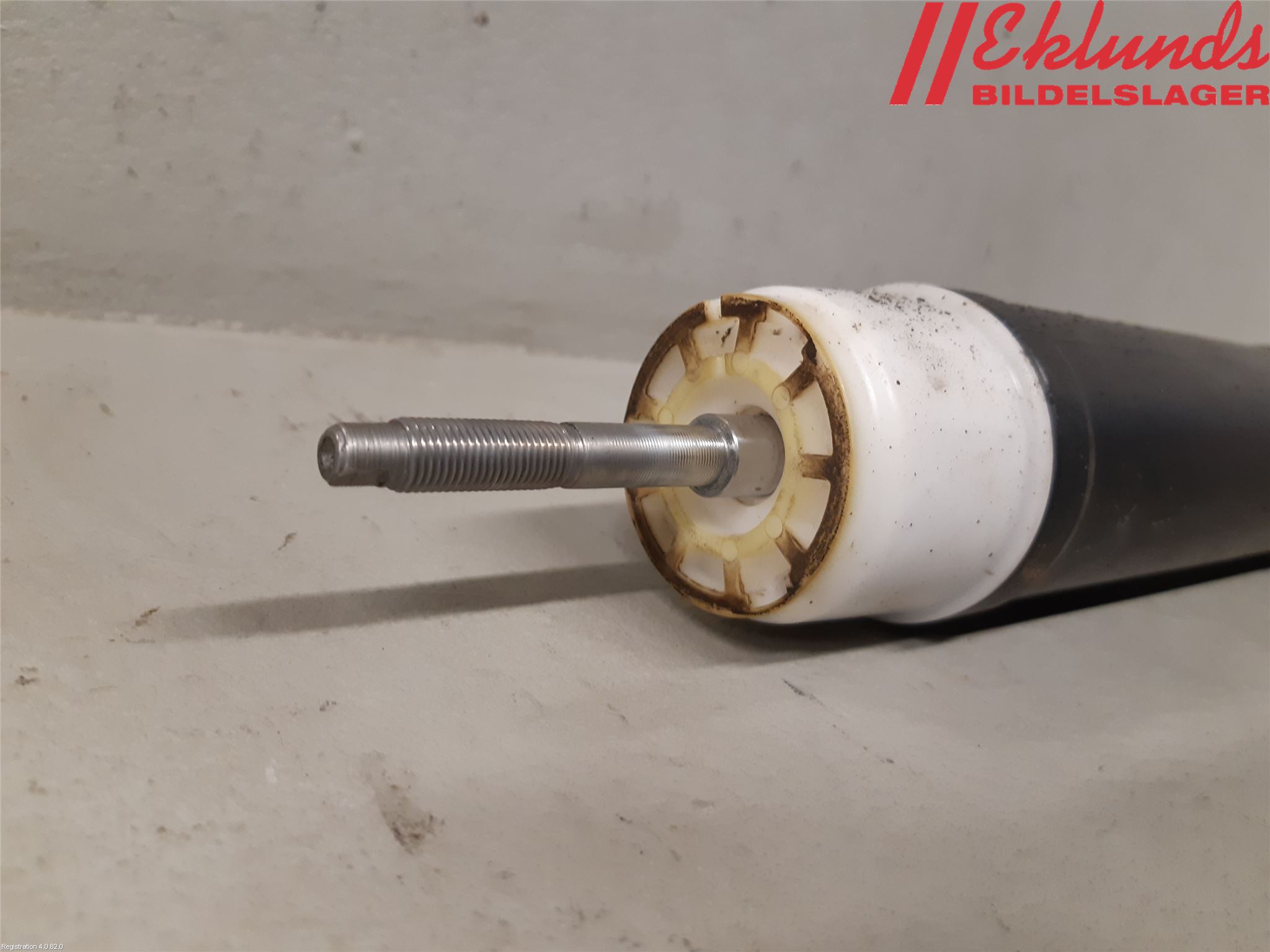 Renault CAPTUR 13-19 Stötdämpare Bak