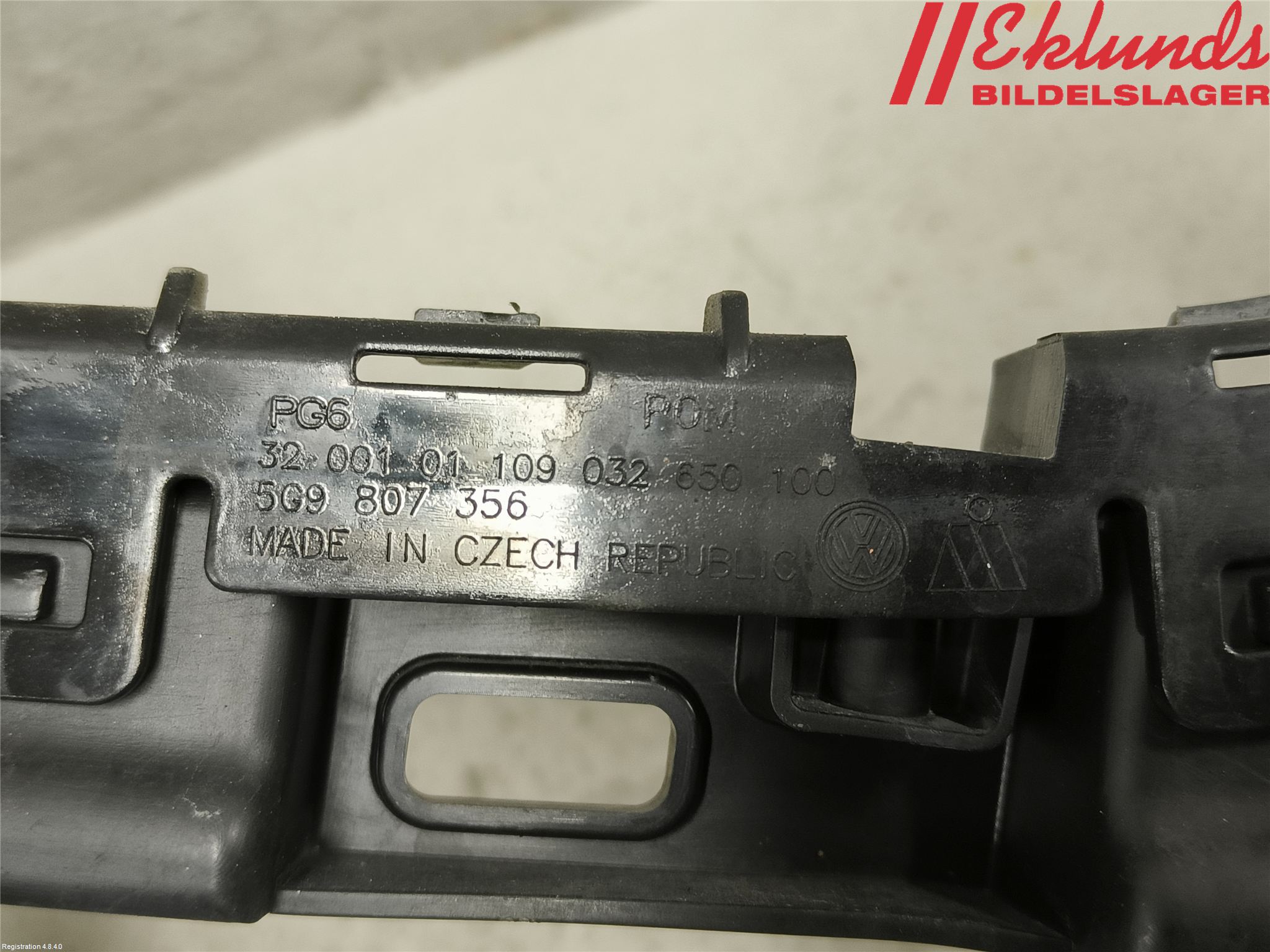 Volkswagen VW GOLF / E-GOLF VII 13-20 Stötfångarfäste Bak Hö