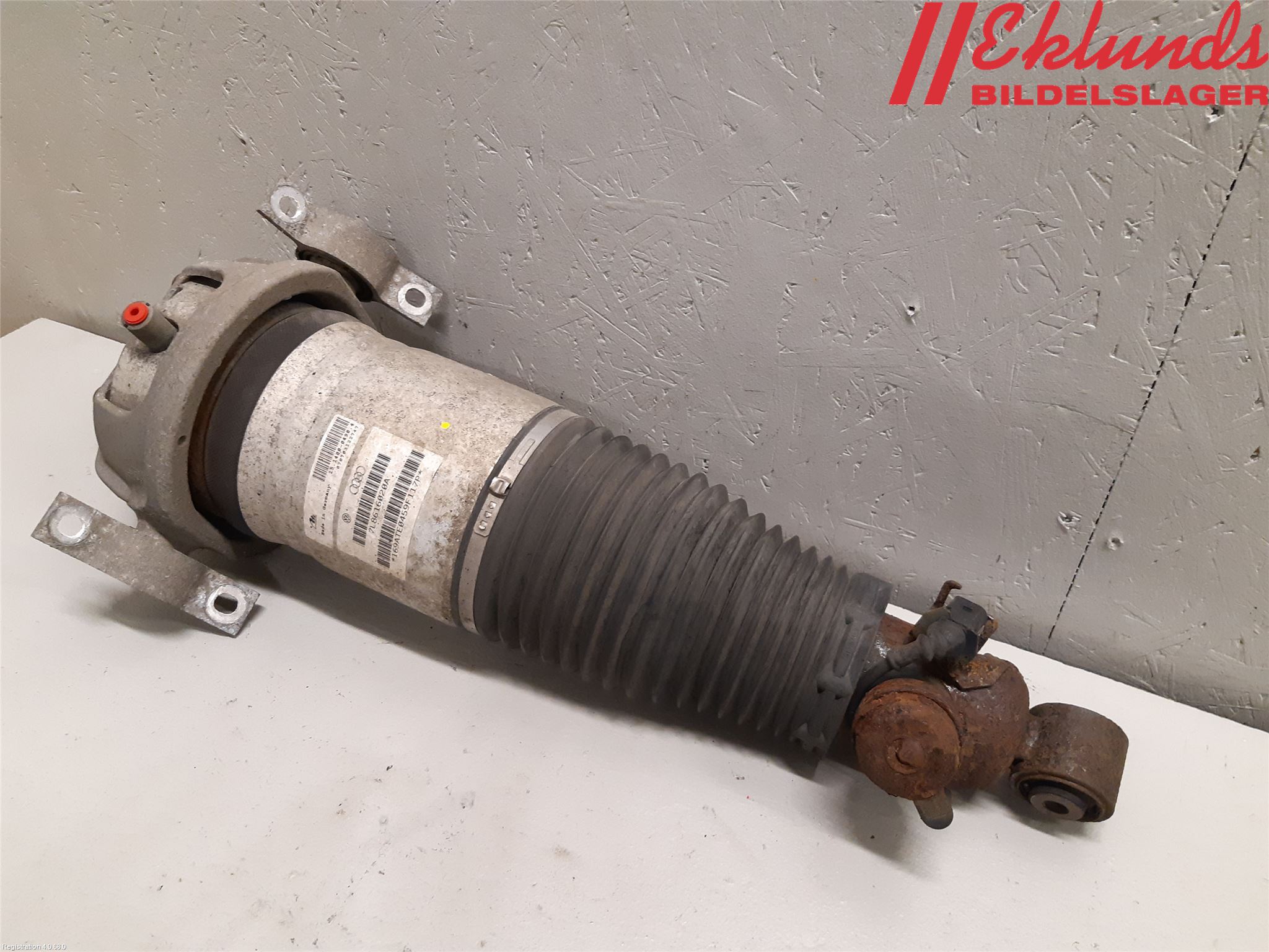 Audi Q7/SQ7 Stötdämpare Bak