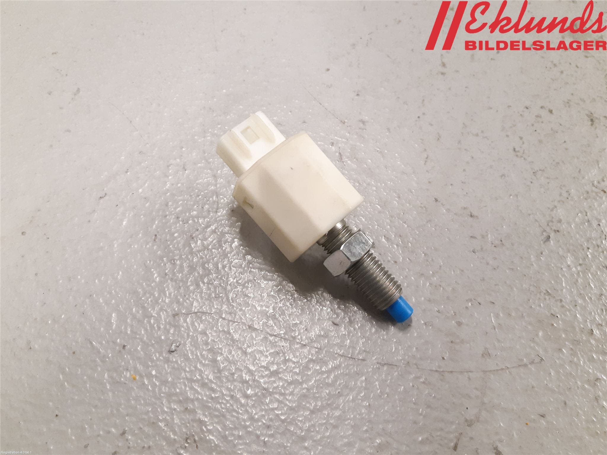 Toyota RAV4 13-18 Bromsljuskontakt