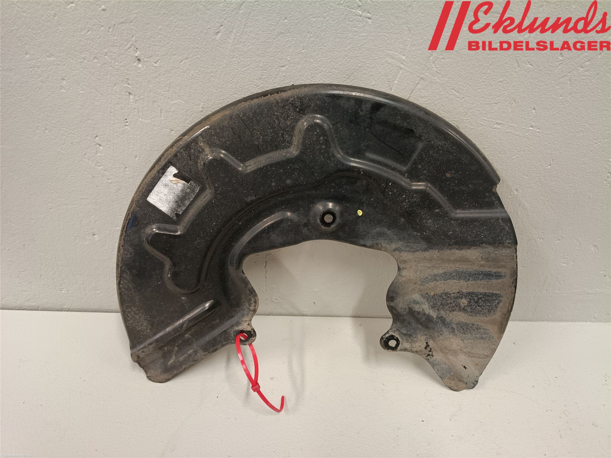 Volkswagen VW ID.4 21- Bromssköld Fram