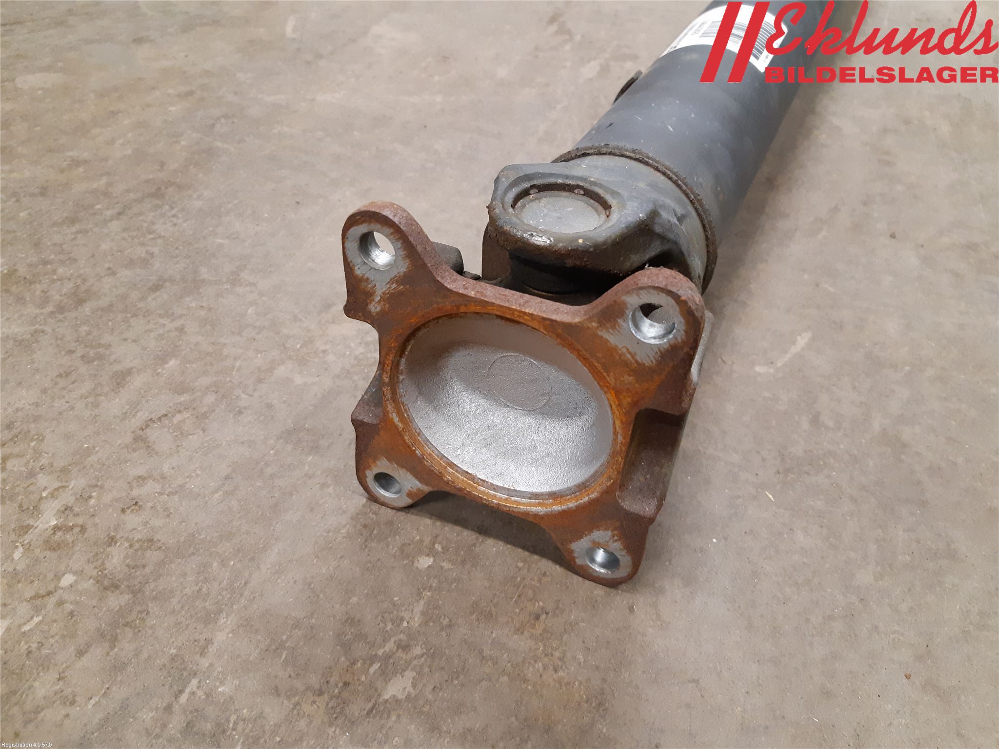 Mercedes-Benz MB SPRINTER (W906) 06-18 Mellanaxel Mitt