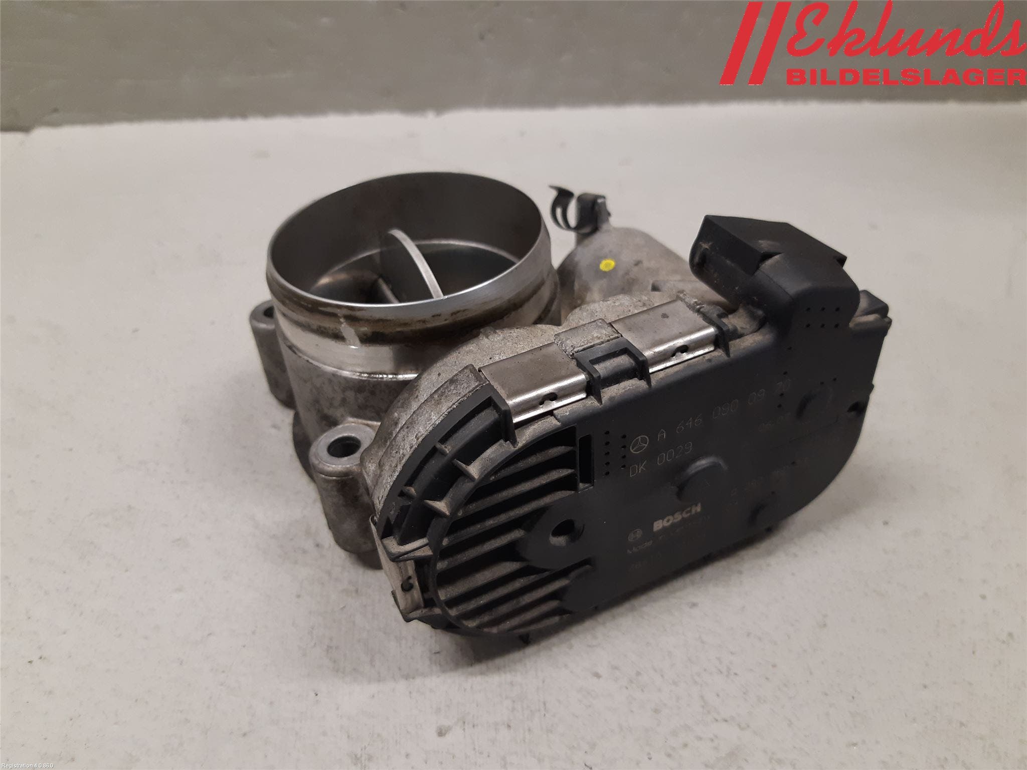 Mercedes-Benz MB C-KLASS (W204) 07-15 Injspjällhus