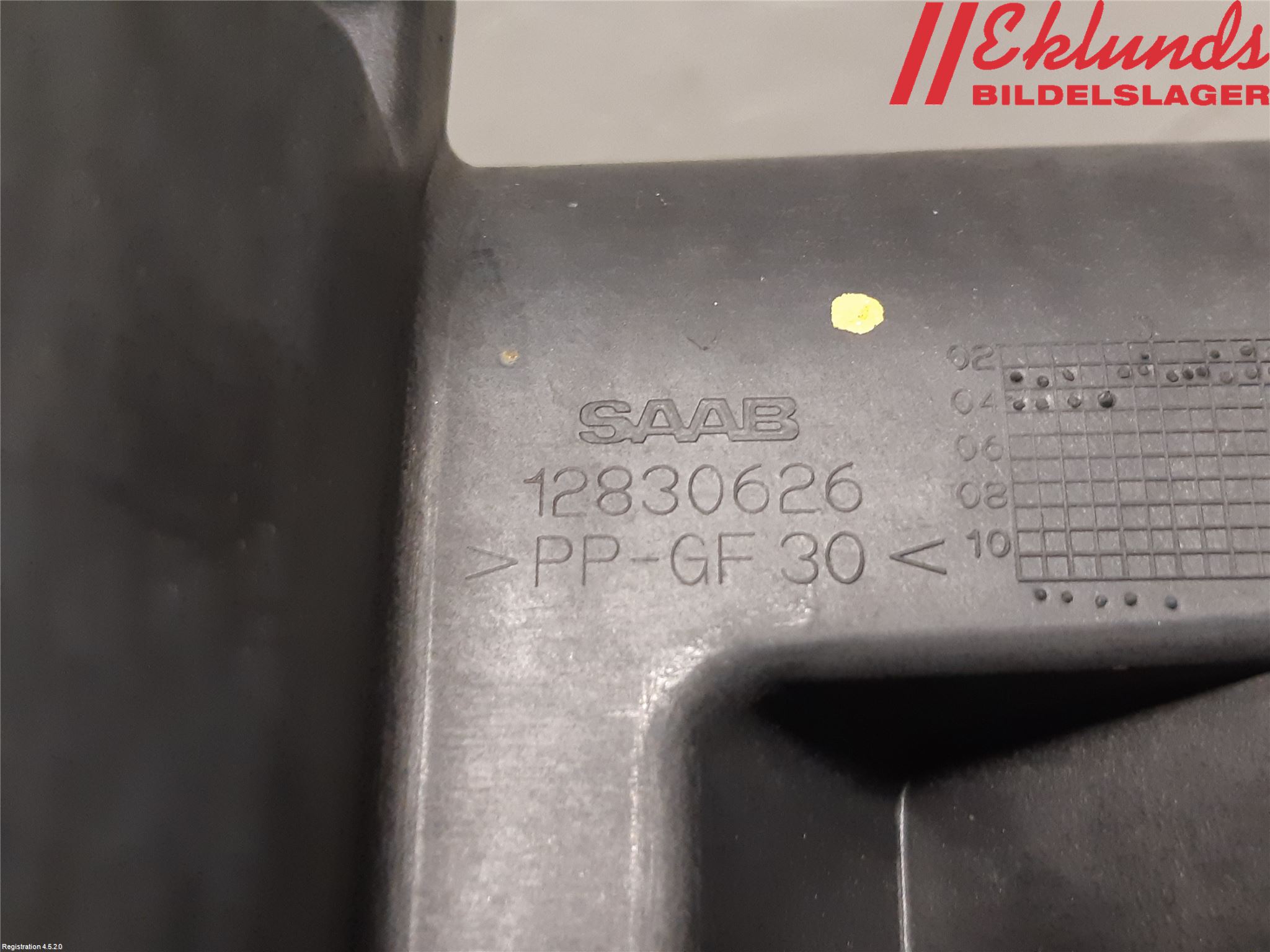 Saab 9-3 VER 2 Stötfångarfäste Bak Hö