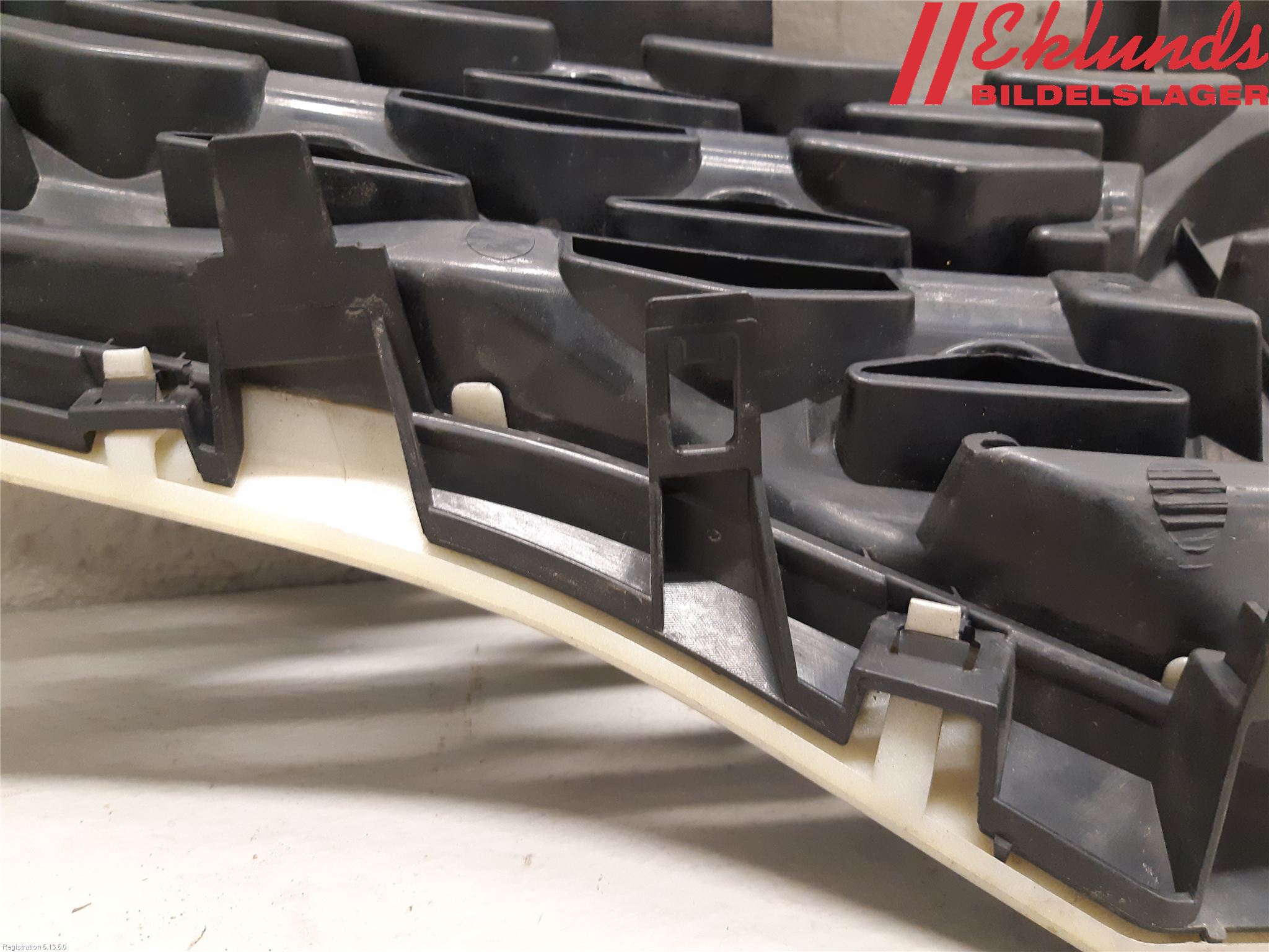 Nissan NV200/NV200 COMBI Grill Komp