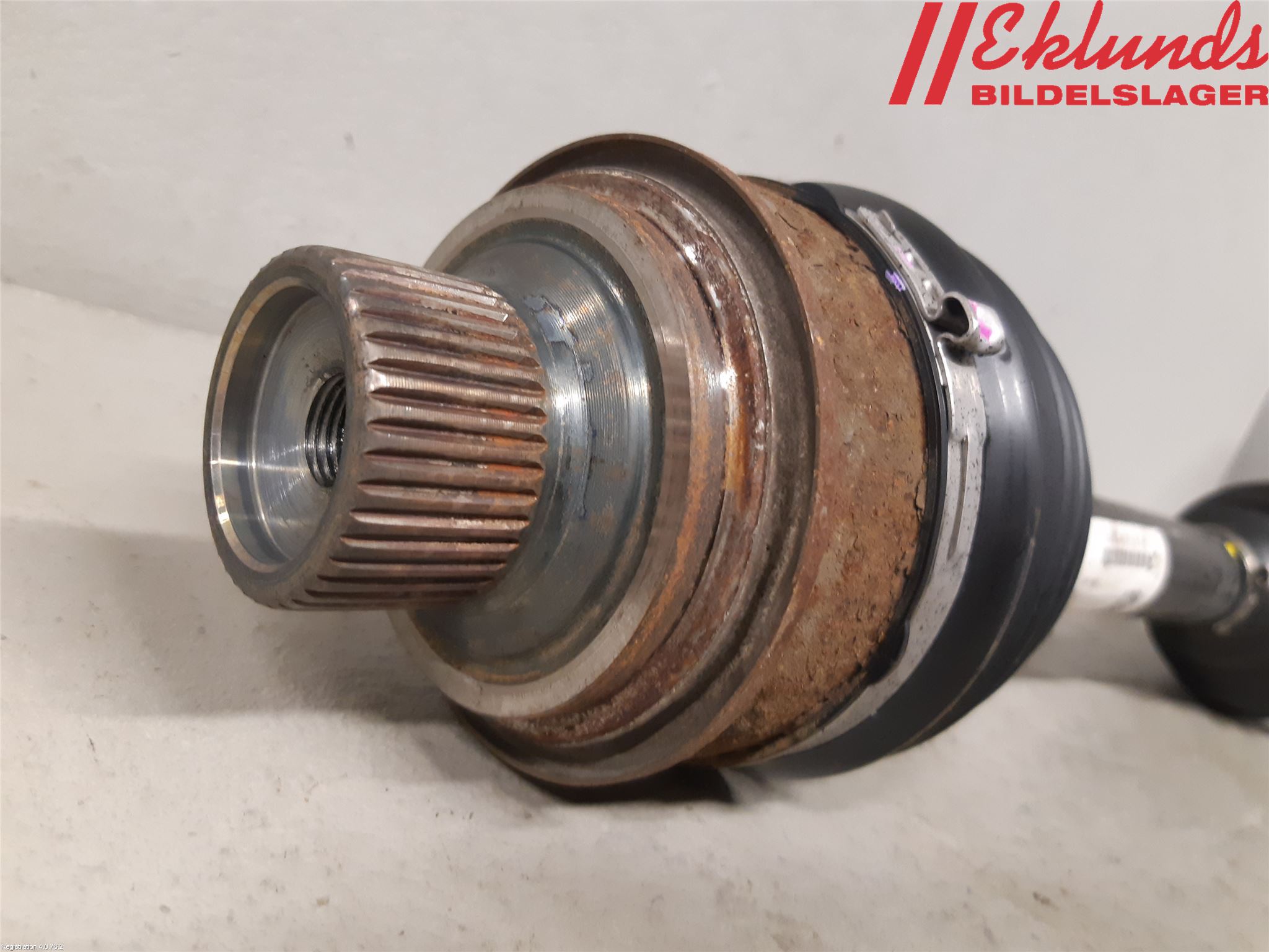 Audi A4/S4 B9 16-19 Drivaxel Fram Höger