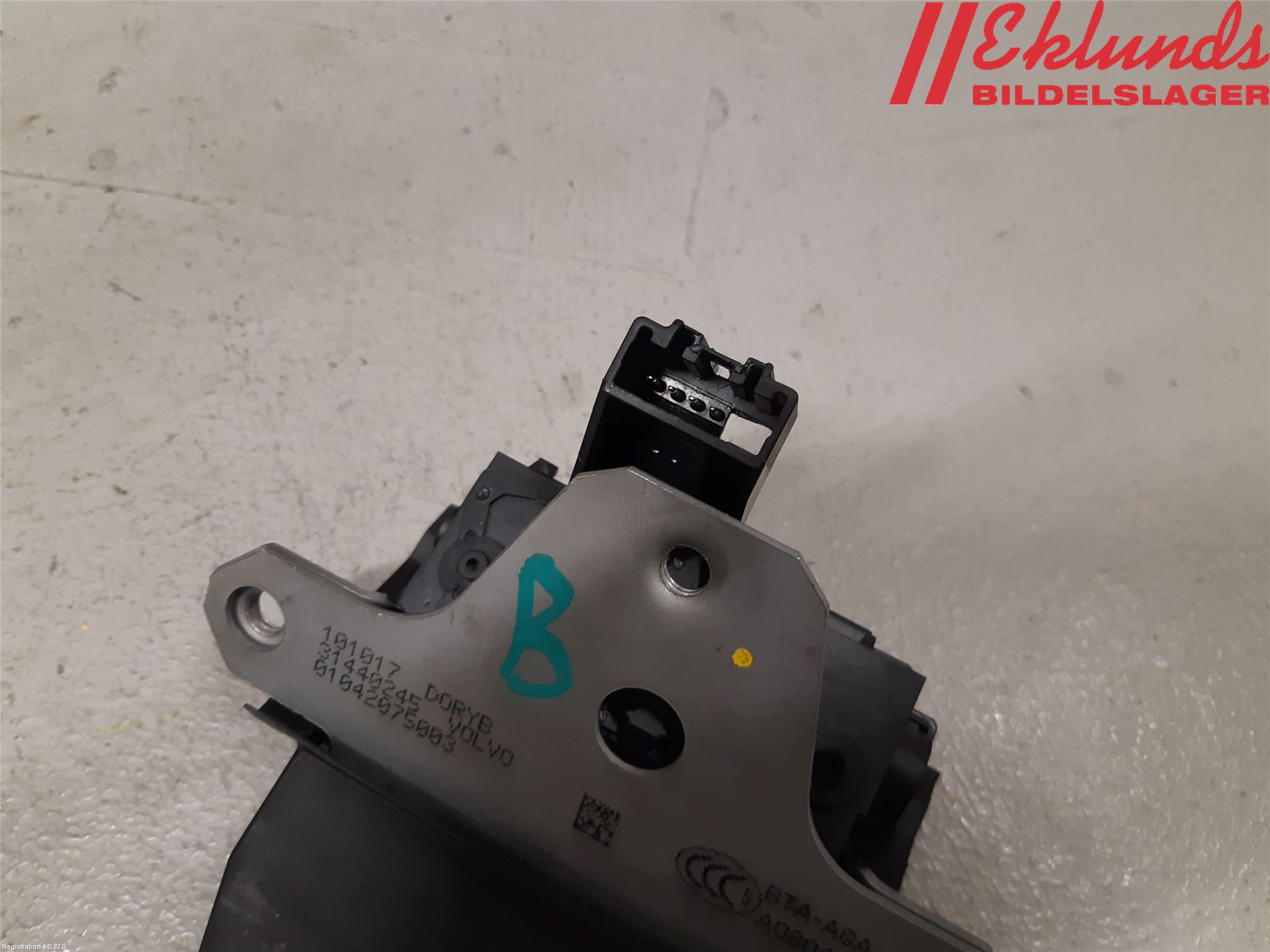 Volvo V40 12-19 Låskista Baklucka