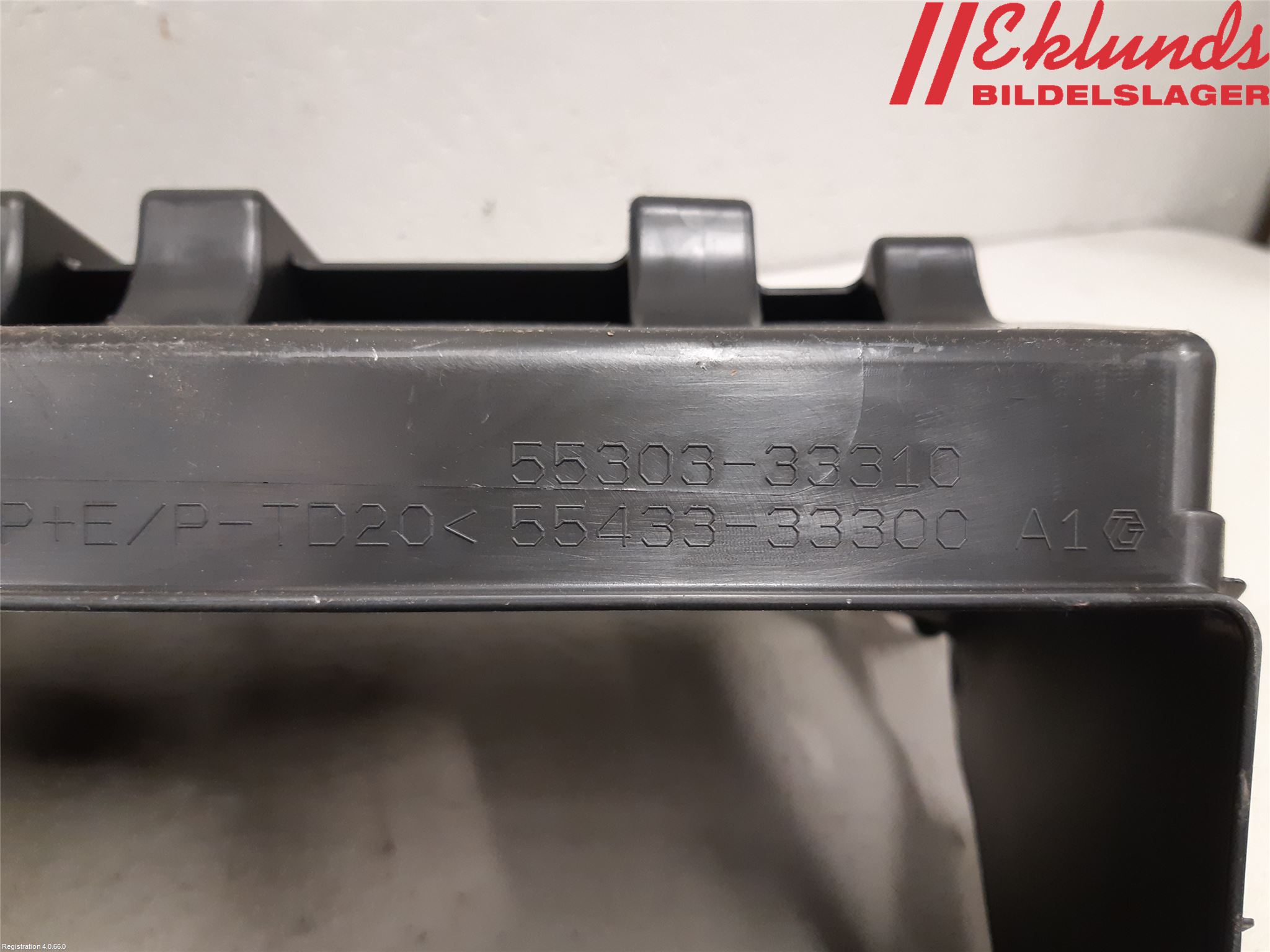 Toyota CAMRY 19-24 Handskfack