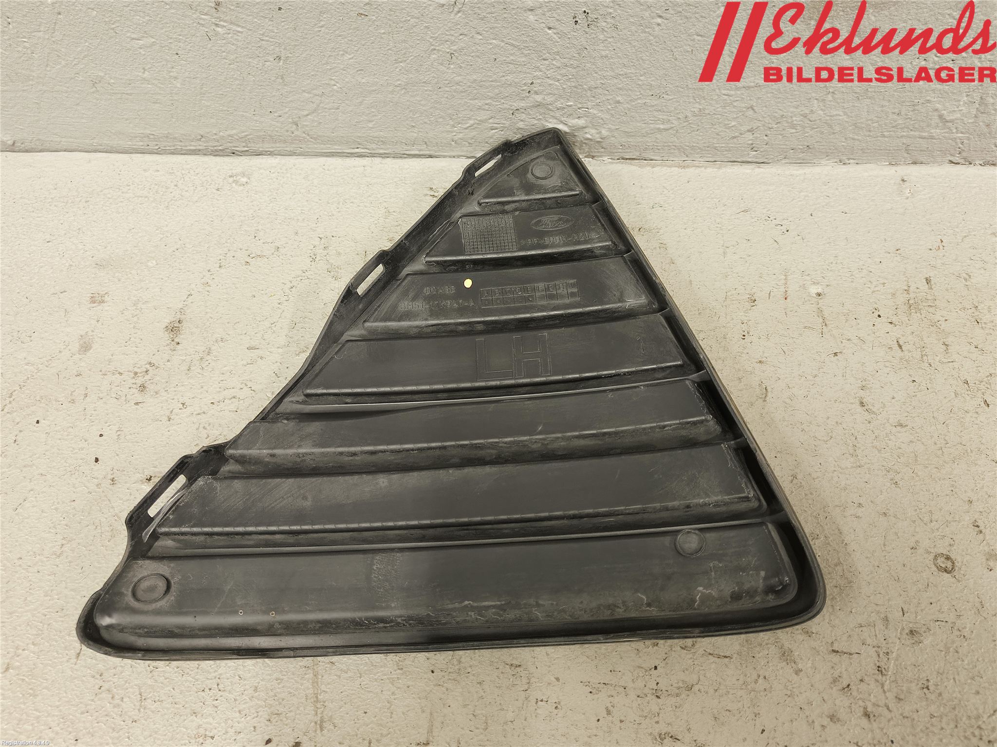 Ford FOCUS 11-14 Stötfångardel Fram Vä