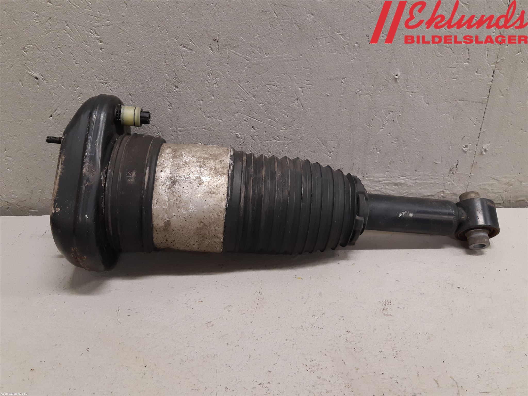 BMW 5 G30/G31/F90 17-23 Fjäderben Bak Höger