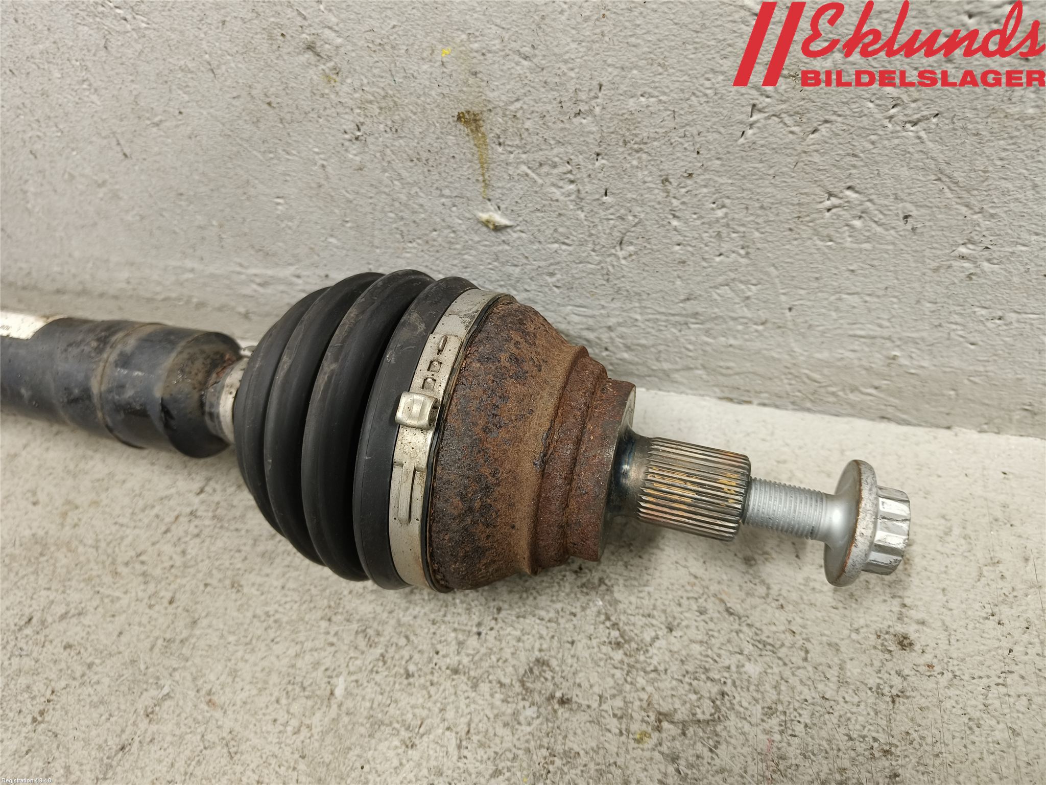 Volkswagen VW PASSAT 20-24 Drivaxel Fram Höger