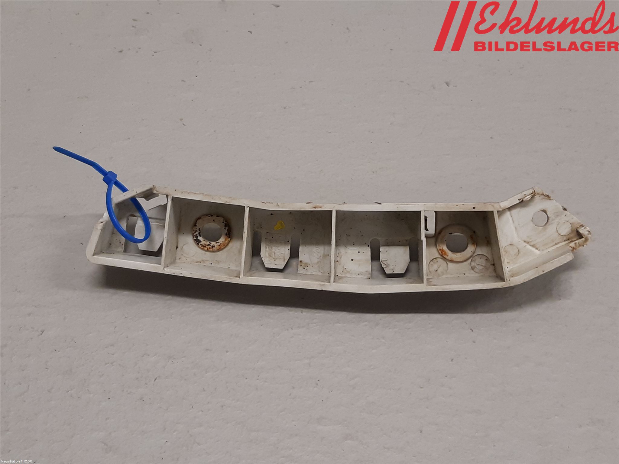 Ford FOCUS 15-18 Stötfångarfäste Fram Hö