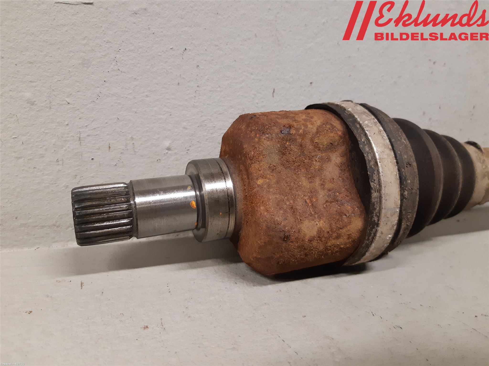 Peugeot PARTNER 08-15 Drivaxel Fram Vänster