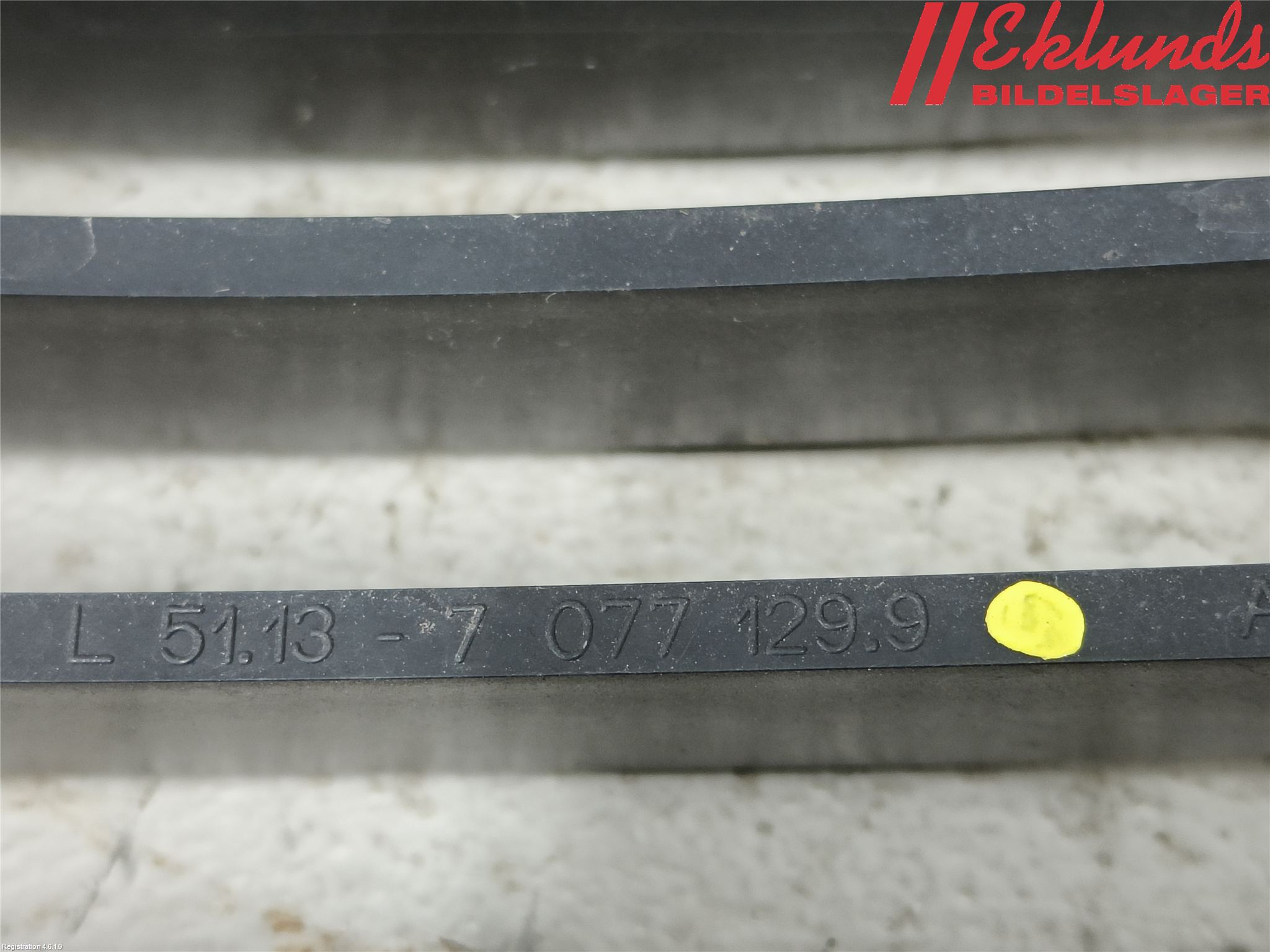 BMW 1 E87/81 5D/3D 03-11 Grilldel Vänster