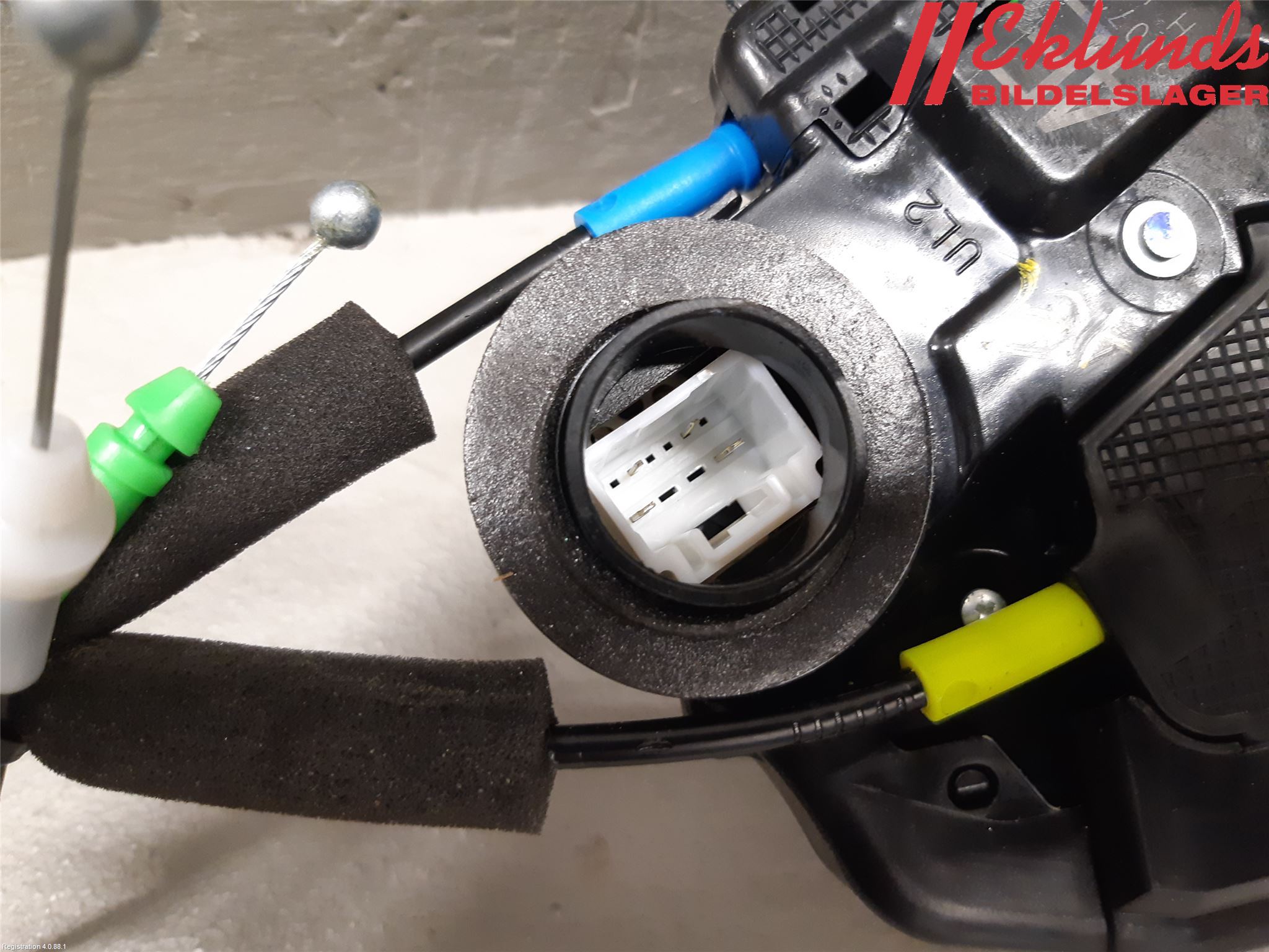 Toyota COROLLA 19- Låskista-Dörrlås