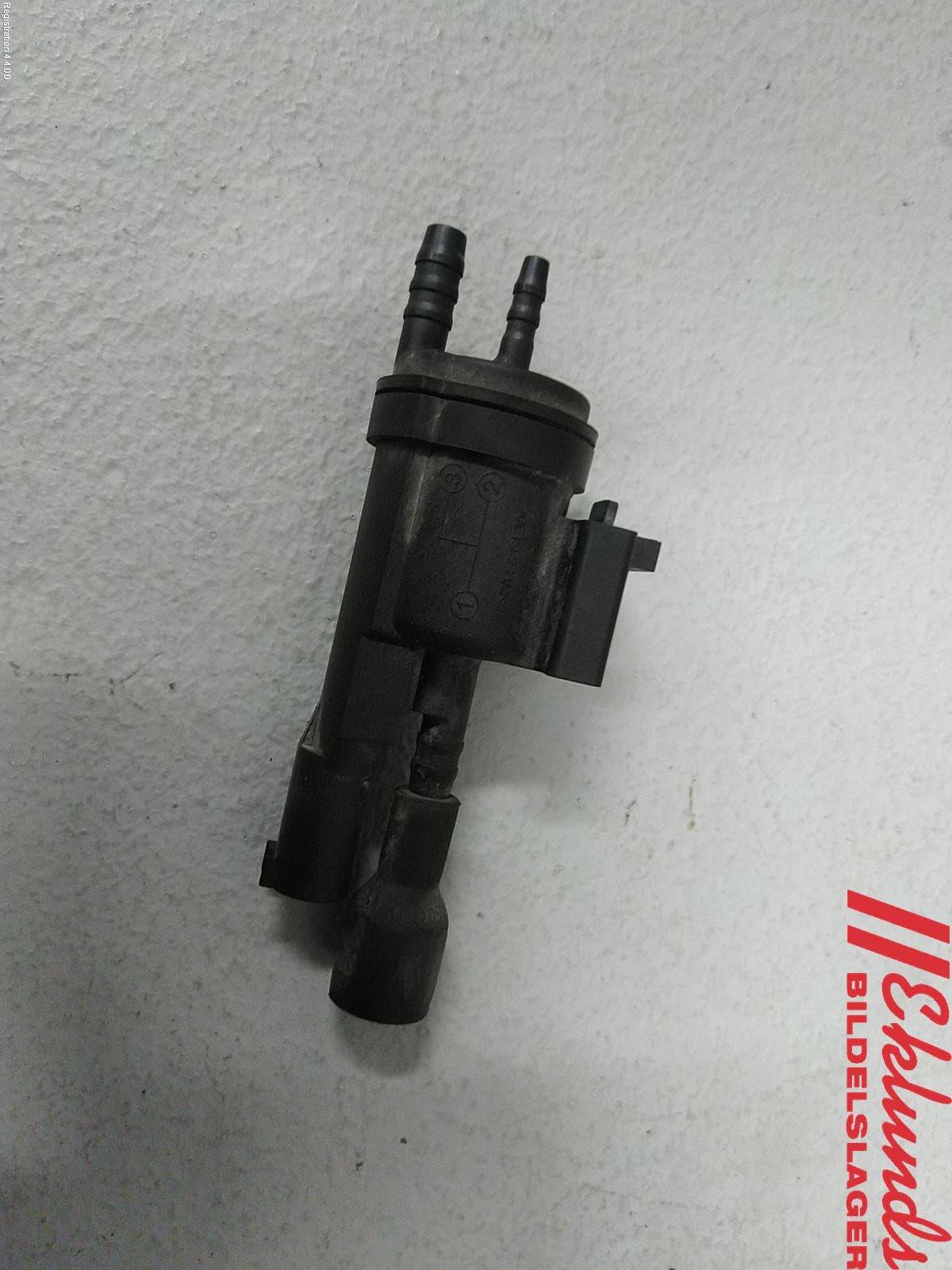 Mercedes-Benz MB E-KLASS (W212) 09-16 Vakuumventil