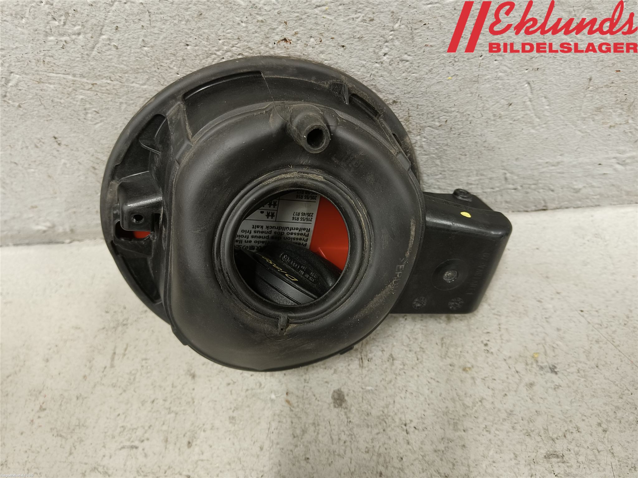 Volkswagen VW PASSAT 11-14 Tanklucka