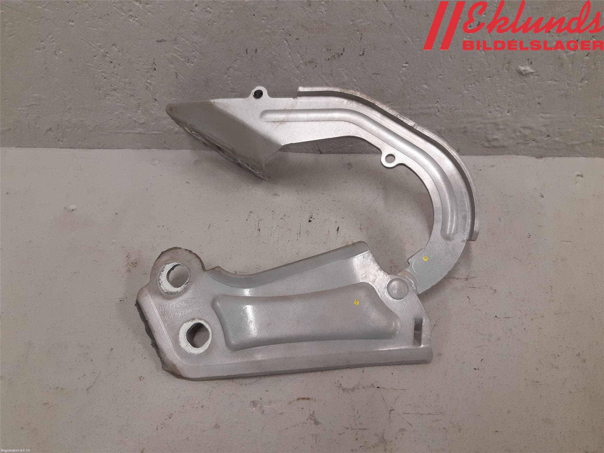 Ford FOCUS 11-14 Huvgångjärn