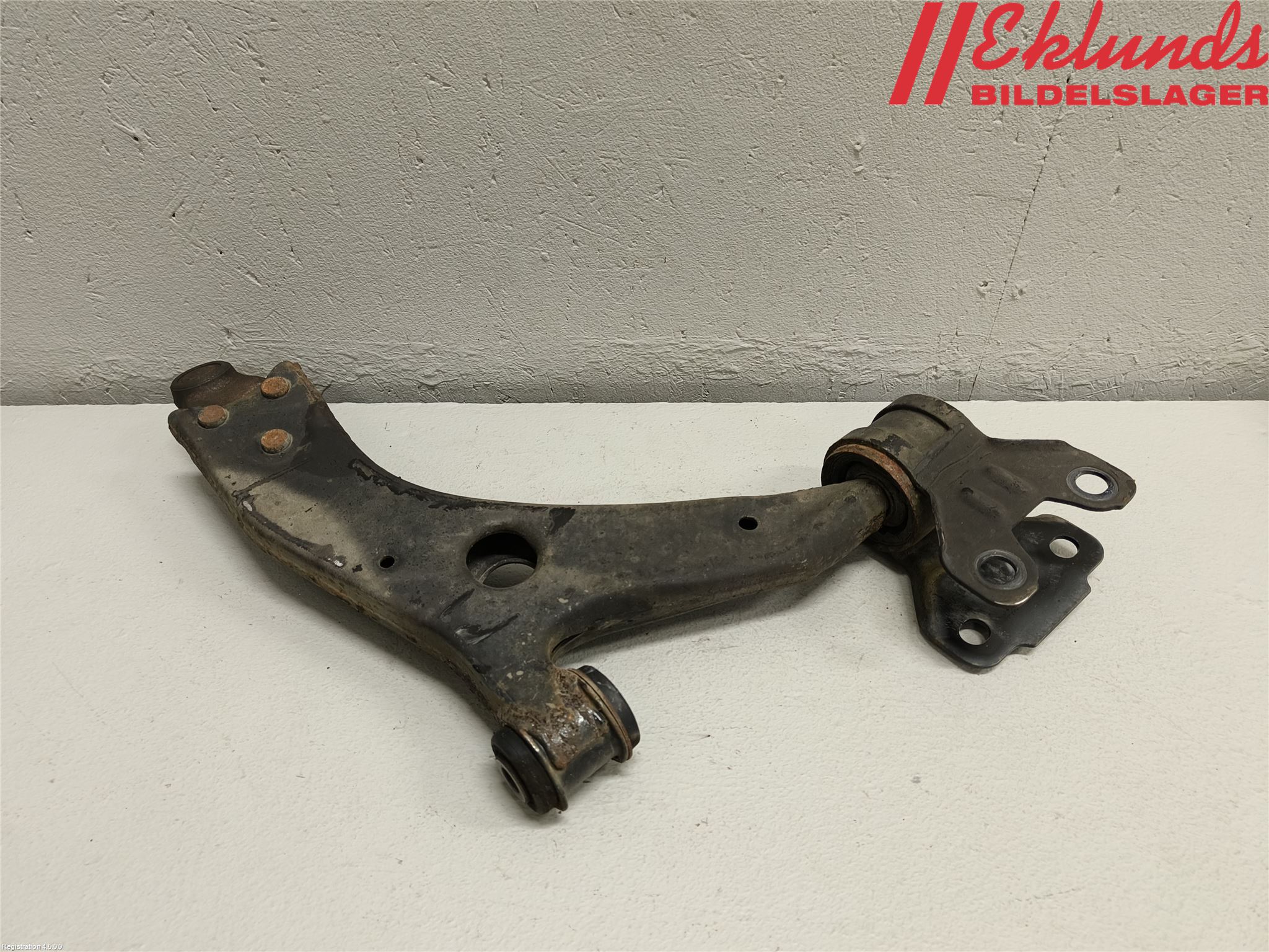 Ford FOCUS 11-14 Bärarm Fram Undre Vä