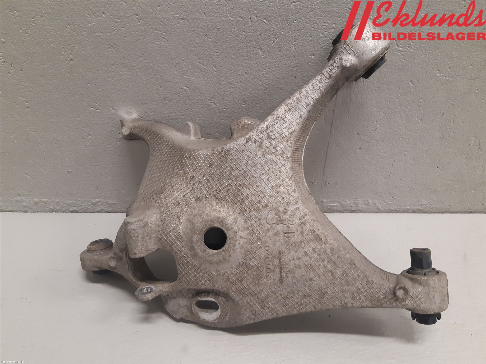 Volvo V60 19- Bärarm Bak Höger