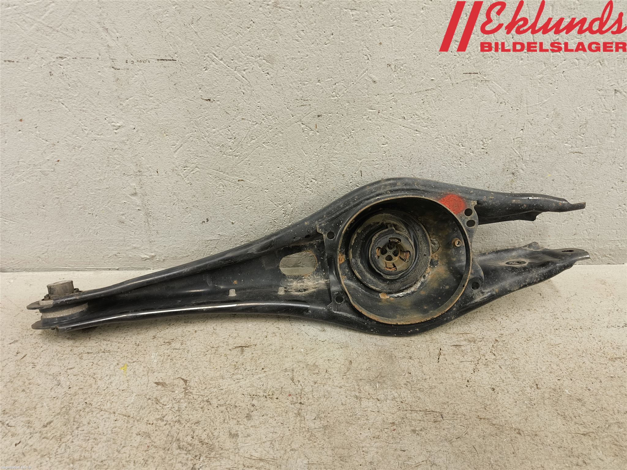 Volkswagen VW PASSAT 20-24 Bärarm Bak Vänster