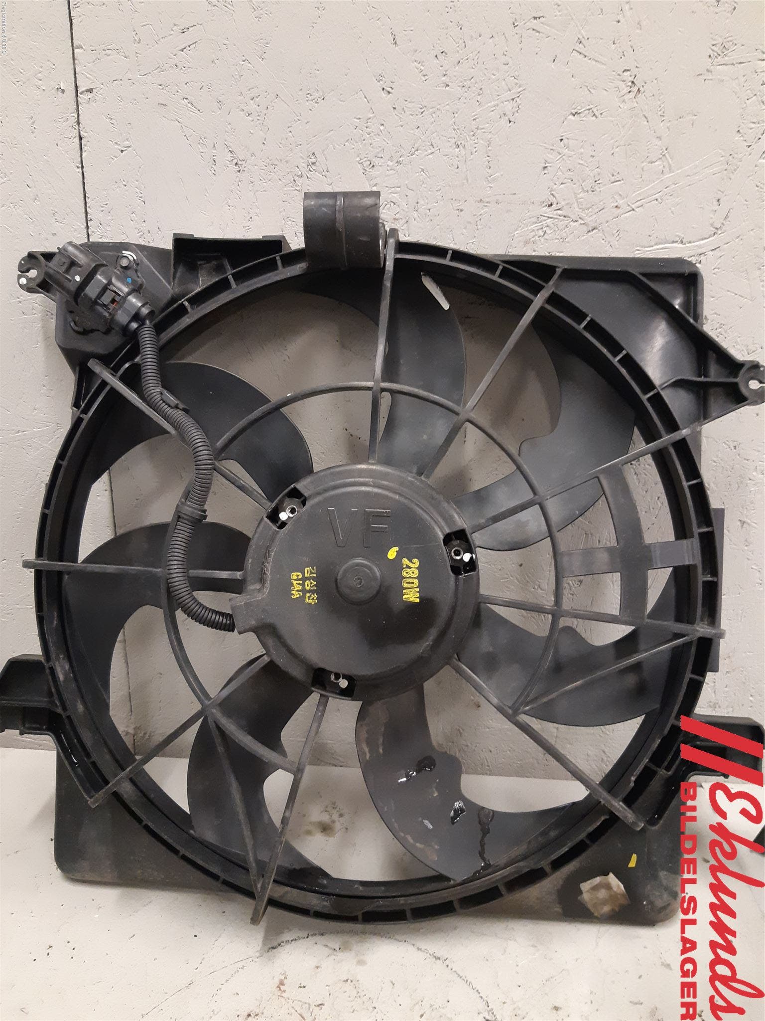 Hyundai i40 08-15 Kylfläkt El