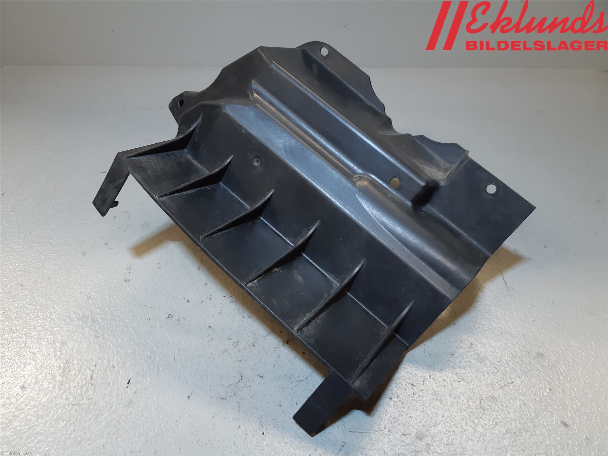 Renault CLIO III  06-09 Deflektor Plåt-Plast Kylning
