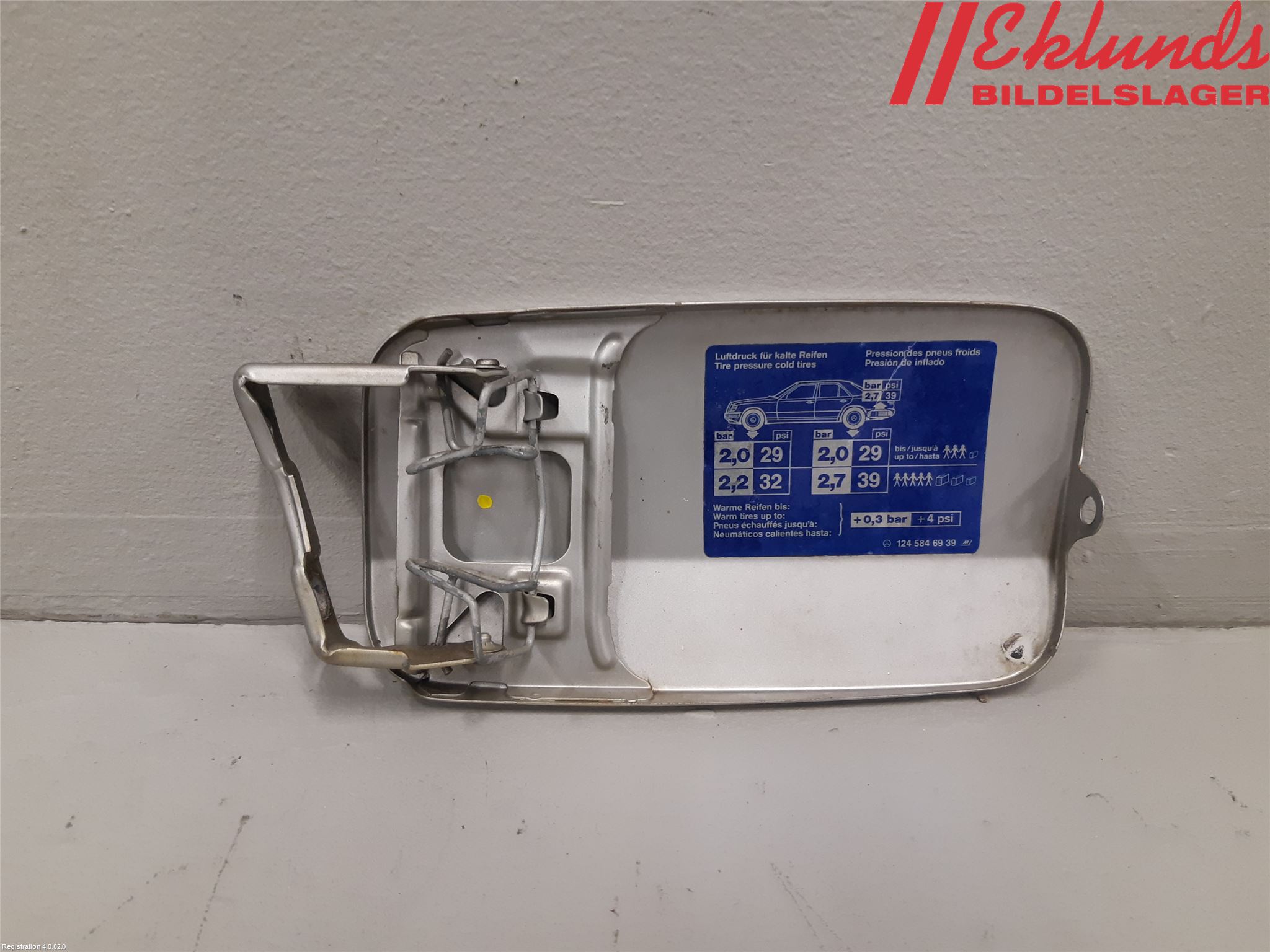 Mercedes-Benz MB 200-500  (W124) 86-96 Tanklucka