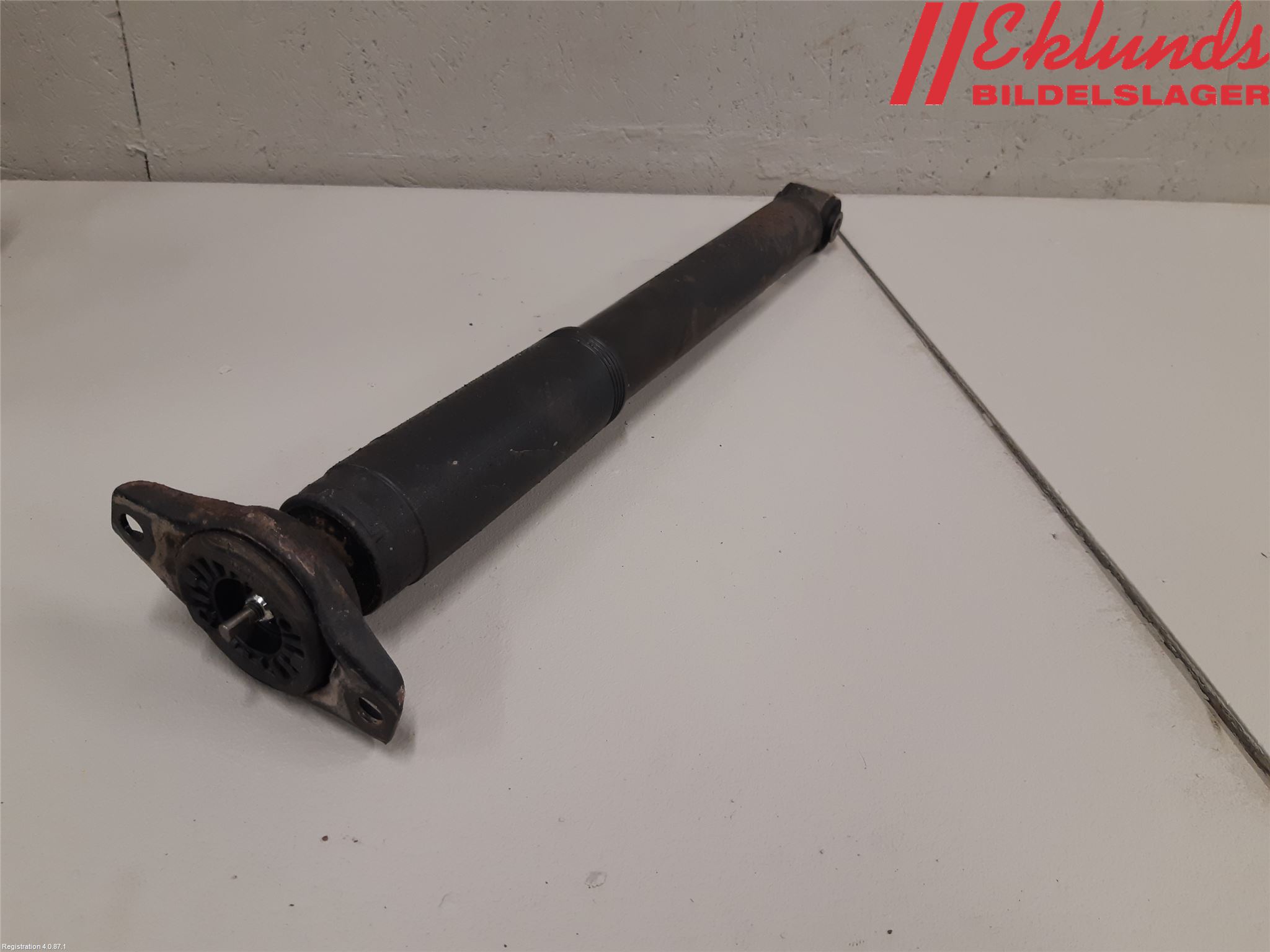 Volvo XC70 14-16 Stötdämpare Bak